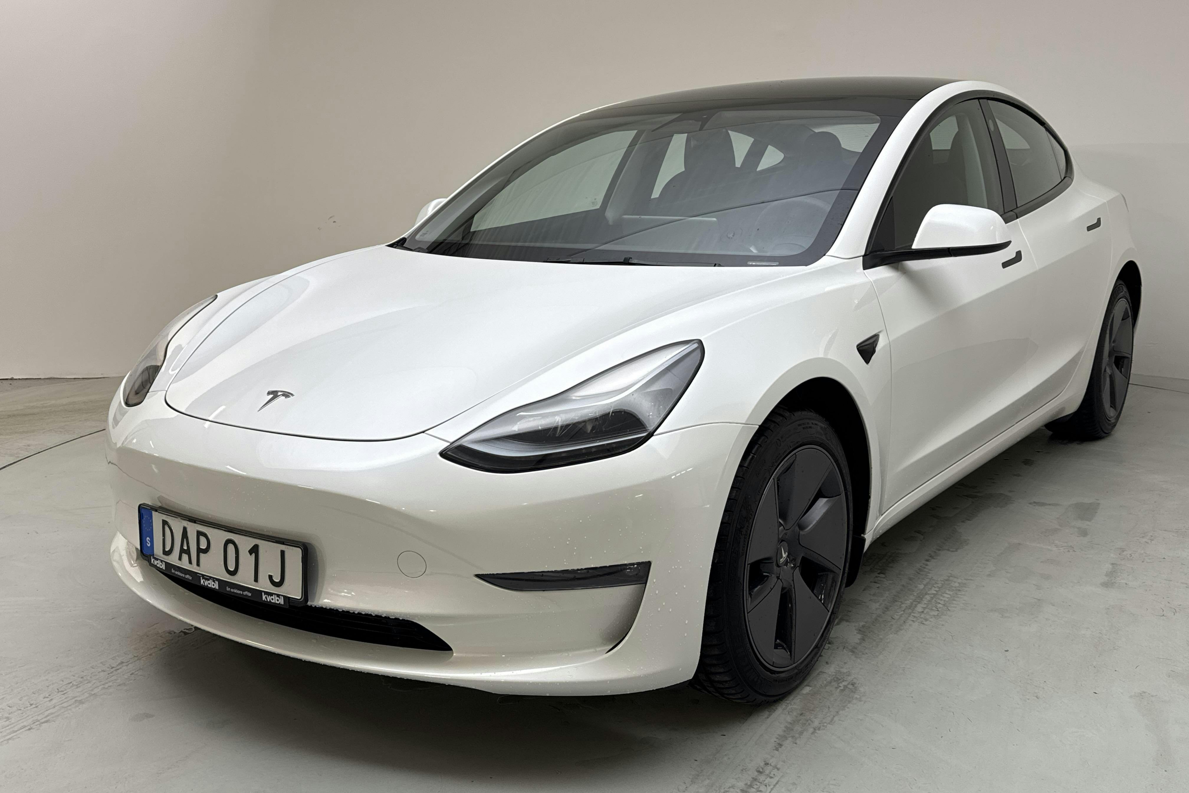 Tesla Model 3 Long Range Dual Motor AWD - 74 560 km - Automatic - white - 2023