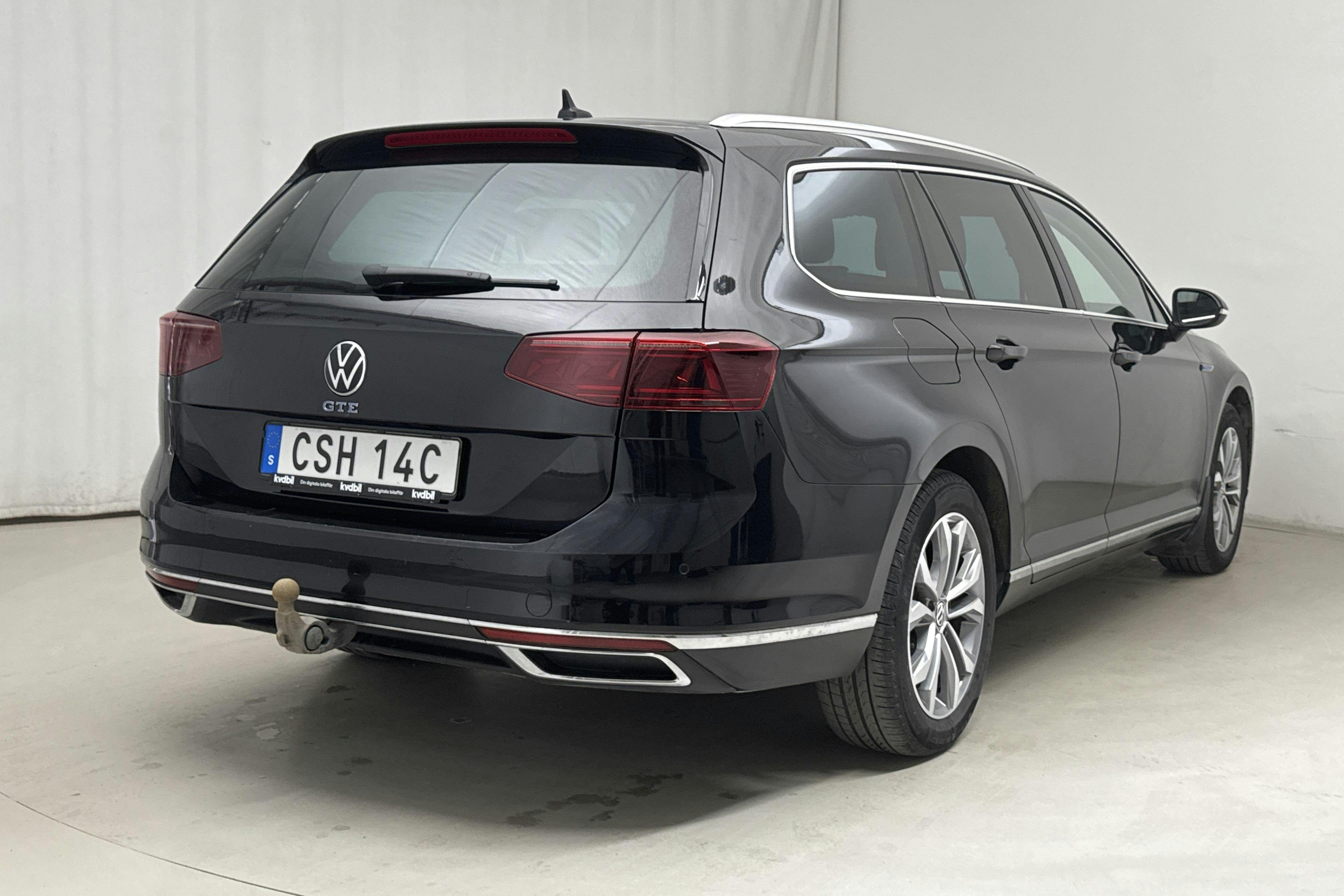 VW Passat 1.4 GTE Sportscombi (218hk) - 10 822 mil - Automat - svart - 2021