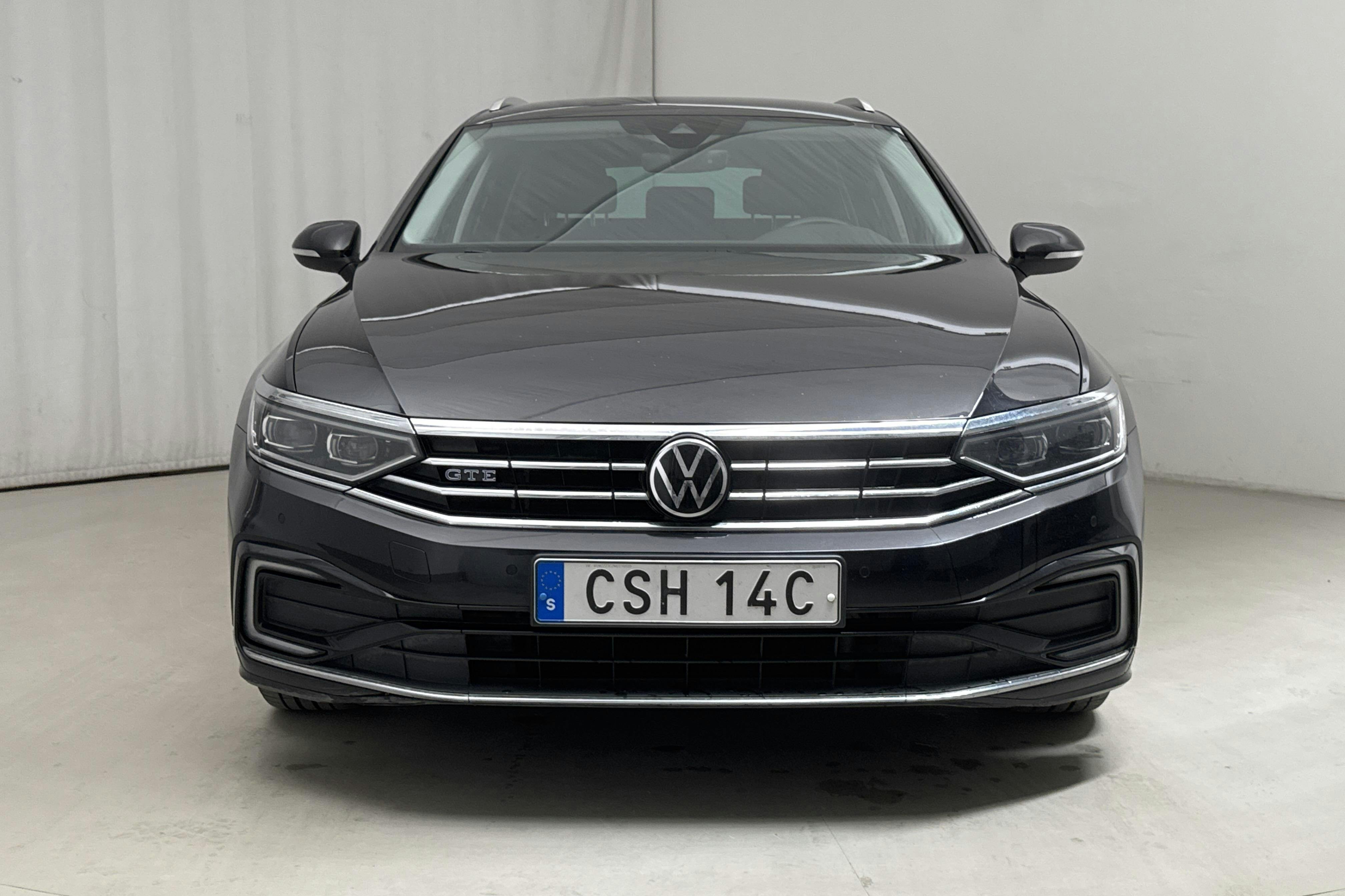 VW Passat 1.4 GTE Sportscombi (218hk) - 10 822 mil - Automat - svart - 2021