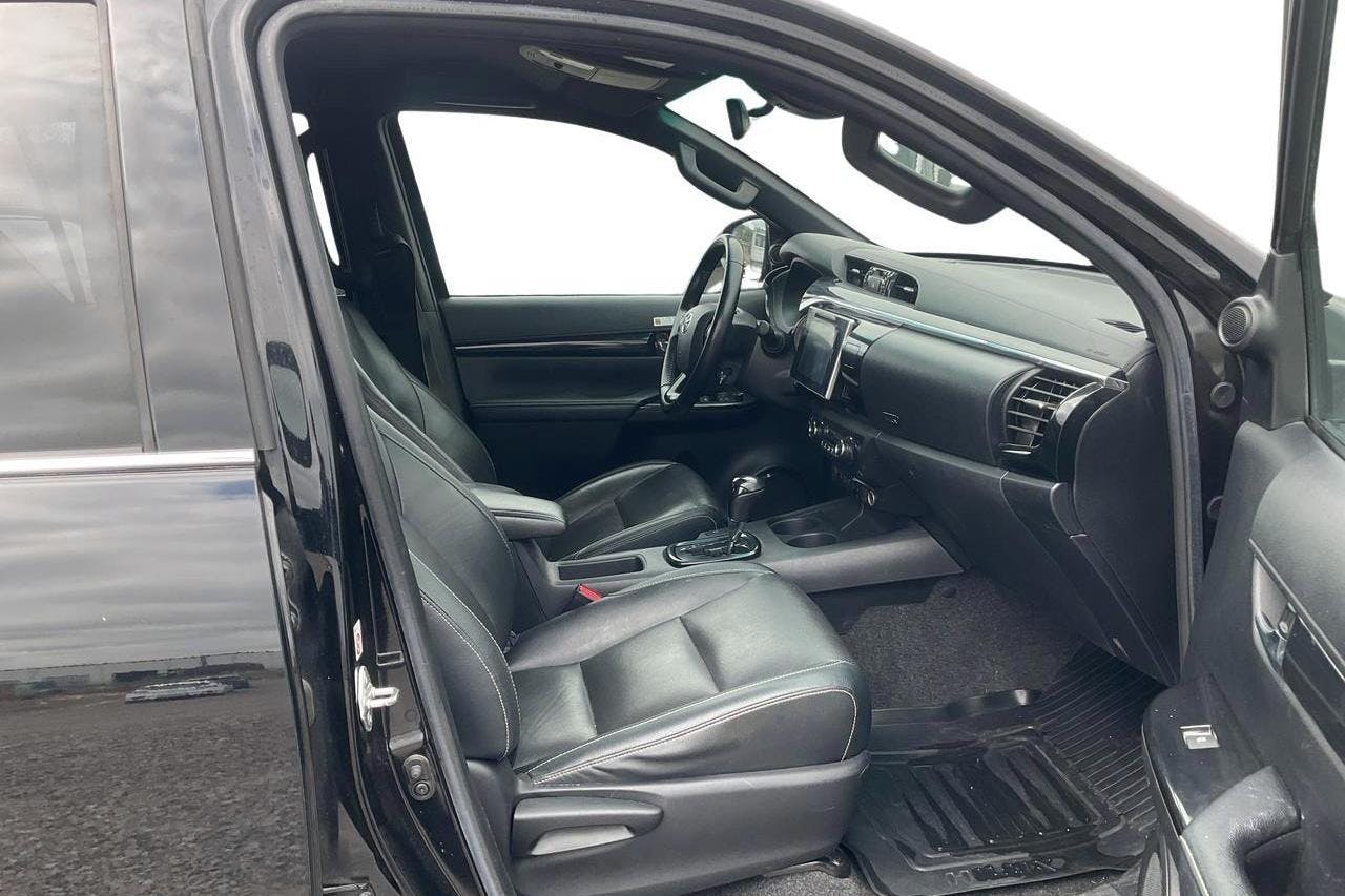 Toyota Hilux 2.4 D 4WD (150hk) - 177 640 km - Automatic - black - 2019