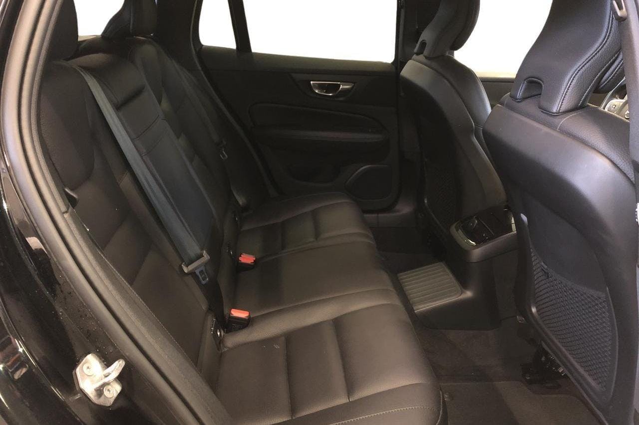 Volvo V60 T6 AWD Recharge (340hk) - 133 430 km - Automatic - black - 2022