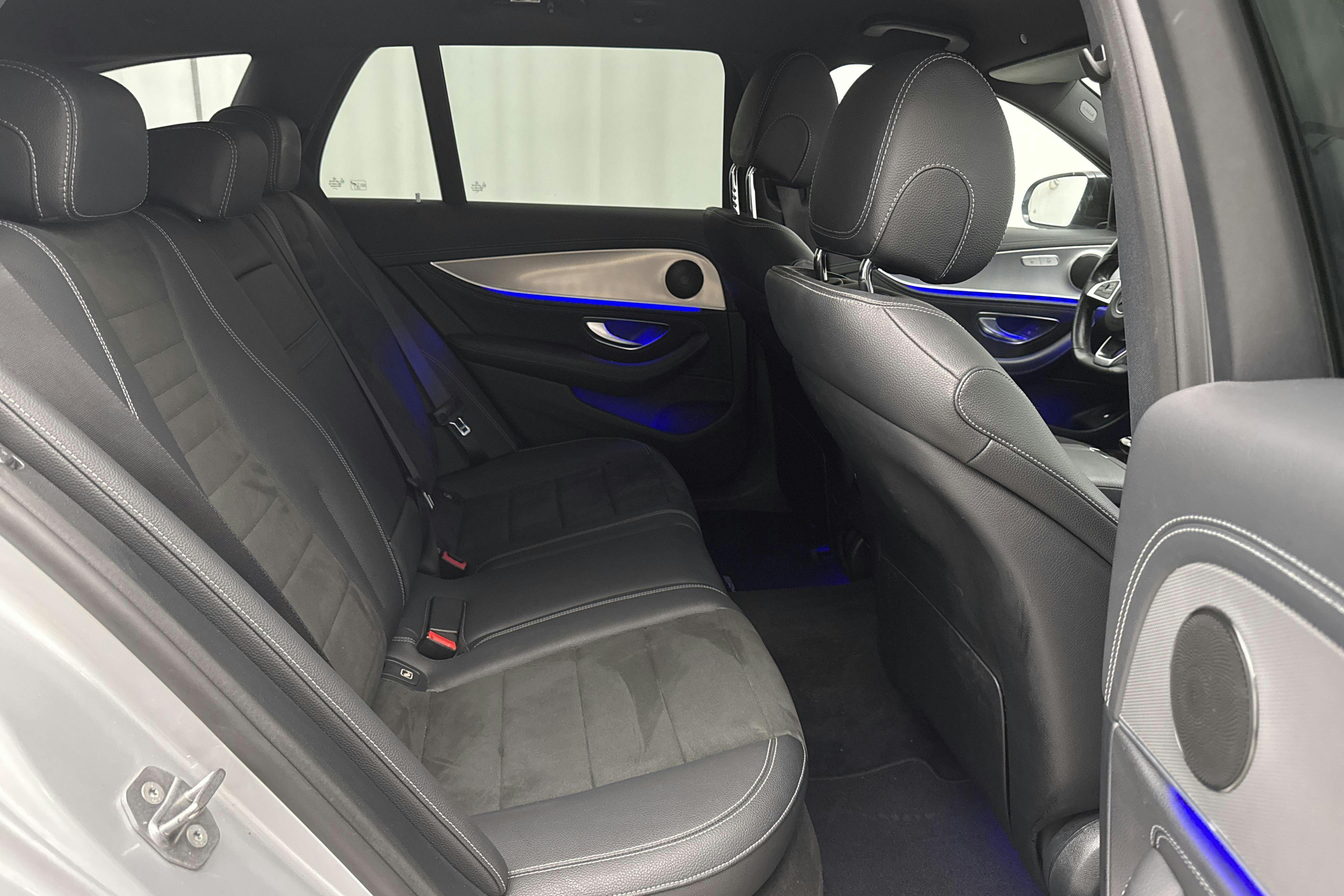 Mercedes E 220 d Kombi S213 (194hk) - 146 250 km - Automatyczna - srebro - 2017
