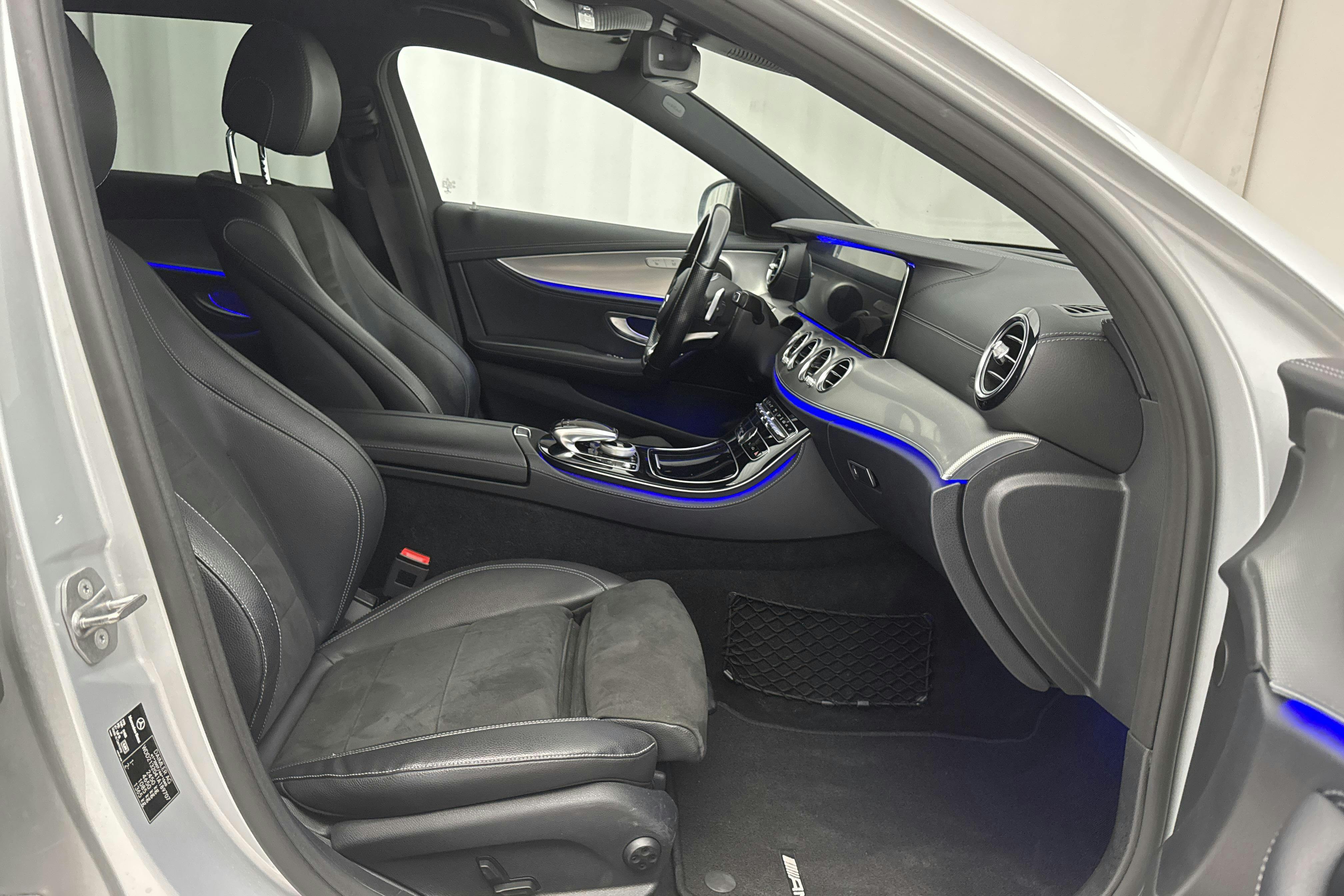 Mercedes E 220 d Kombi S213 (194hk) - 146 250 km - Automatyczna - srebro - 2017