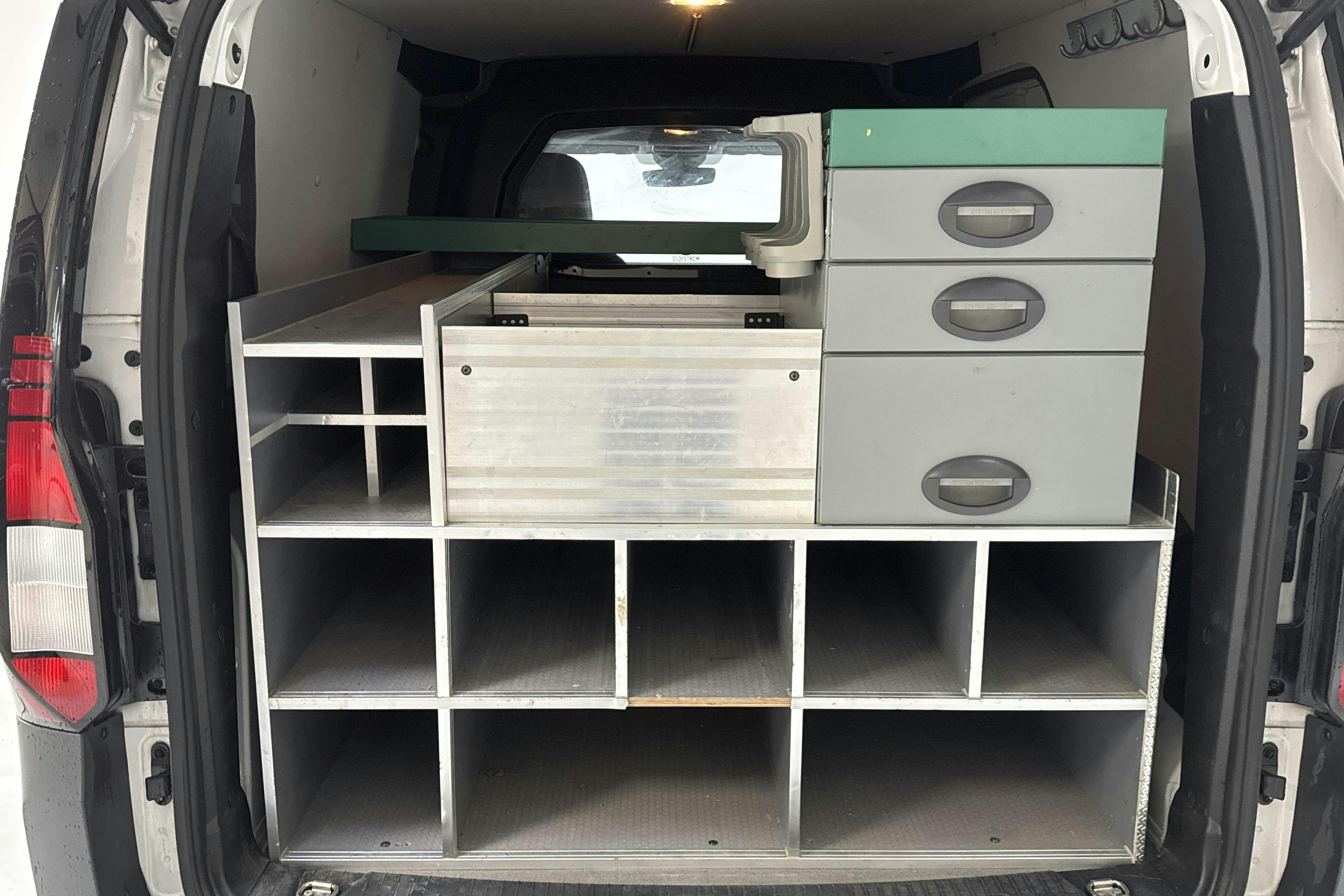 VW Caddy Cargo 2.0 TDI Skåp 4MOTION (122hk) - 13 450 km - Manuaalinen - valkoinen - 2023