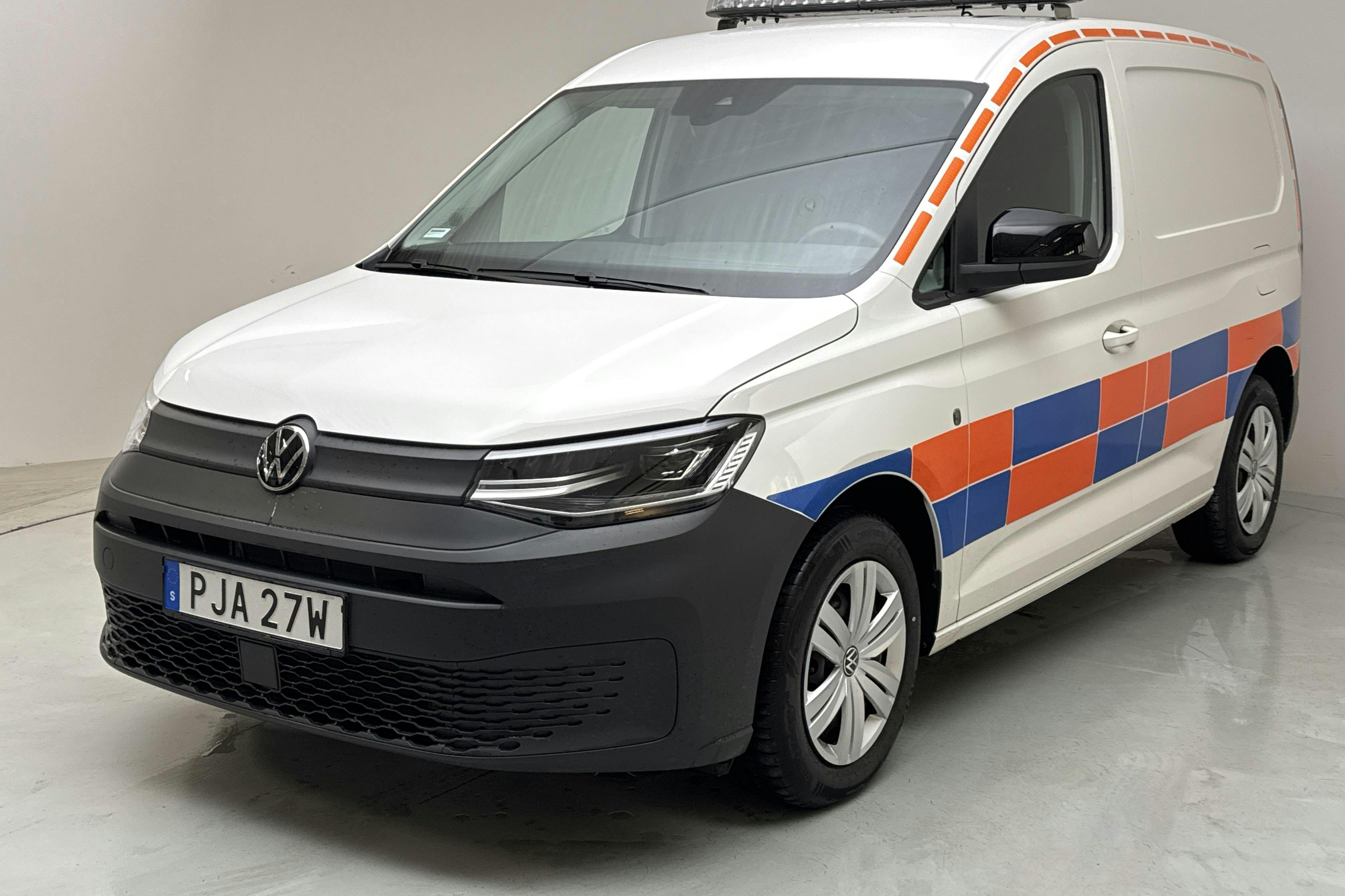 VW Caddy Cargo 2.0 TDI Skåp 4MOTION (122hk) - 13 450 km - Manuaalinen - valkoinen - 2023