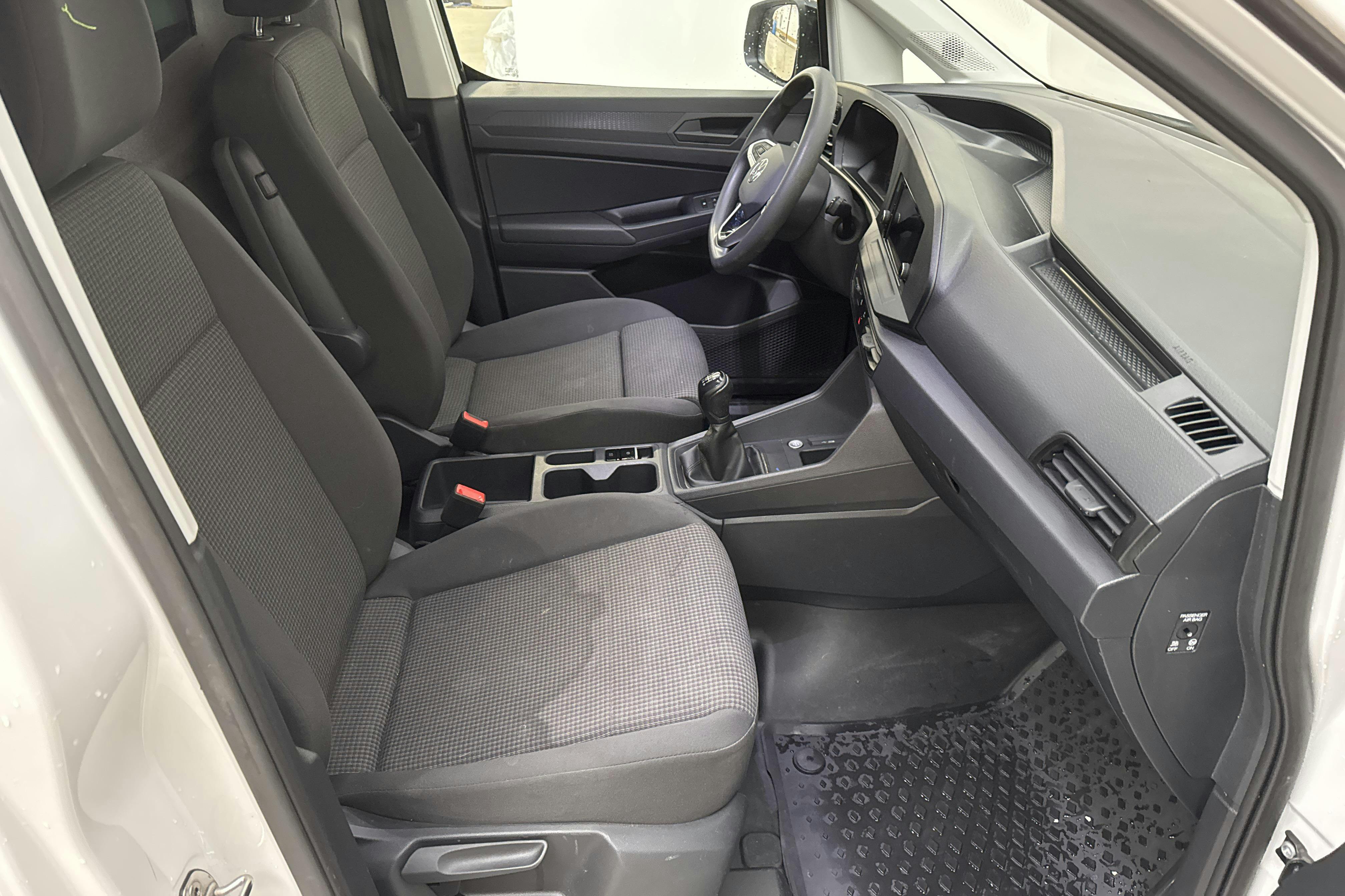 VW Caddy Cargo 2.0 TDI Skåp 4MOTION (122hk) - 13 450 km - Manuaalinen - valkoinen - 2023