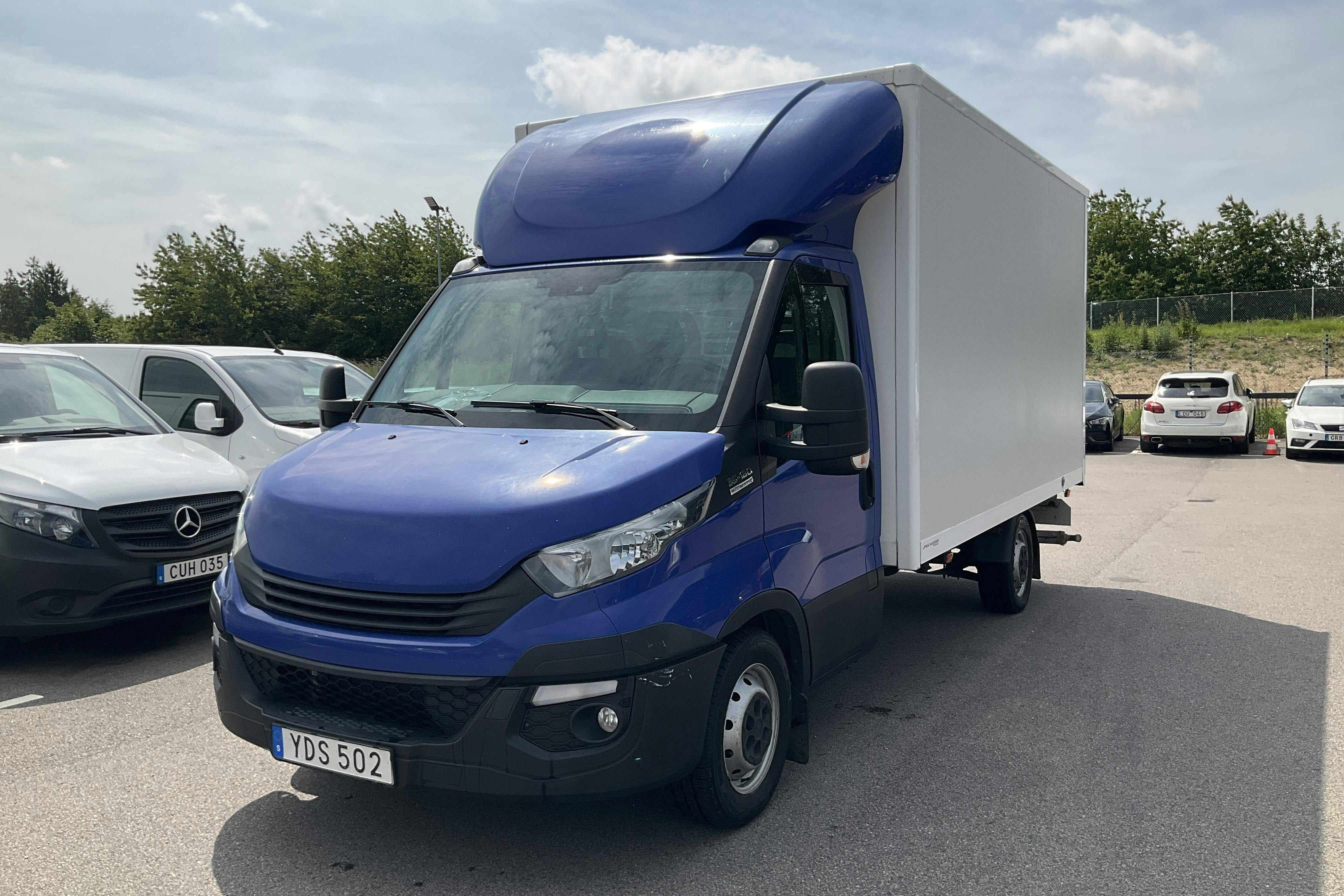 Iveco Daily 35 3.0 Volymskåp (180hk) - 21 004 mil - Automat - vit - 2017