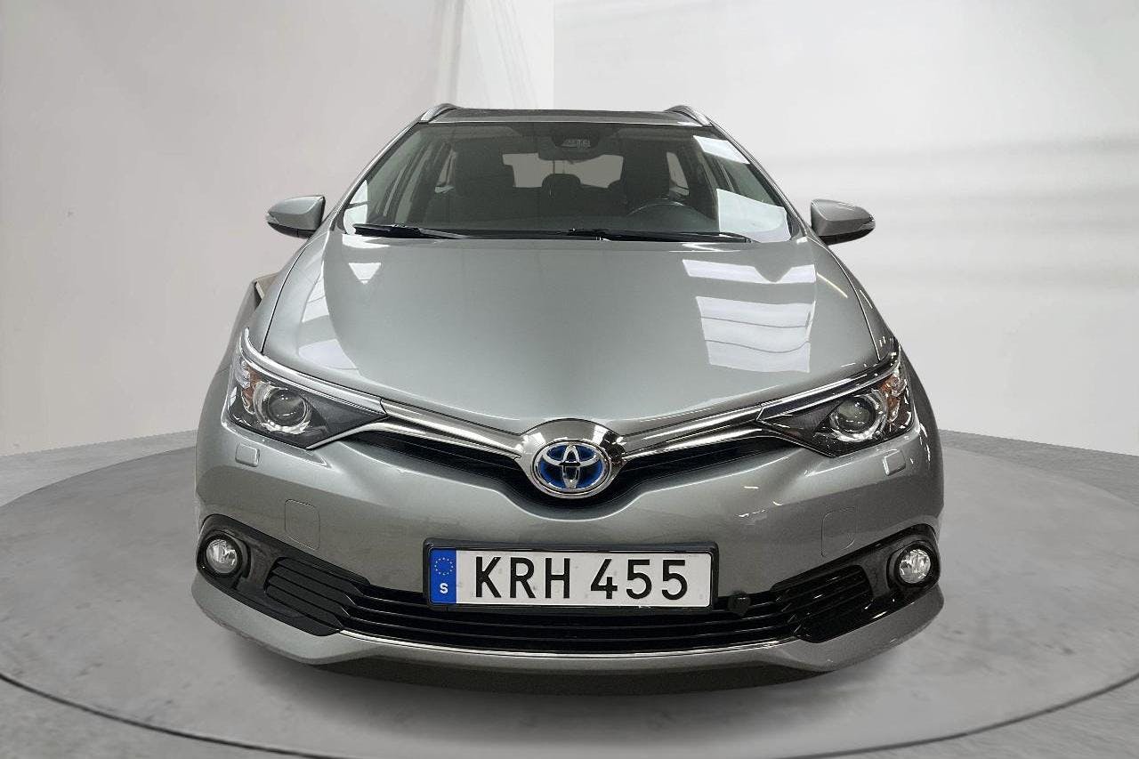 Toyota Auris 1.8 HSD Touring Sports (136hk) - 99 480 km - Automatic - Light Grey - 2018