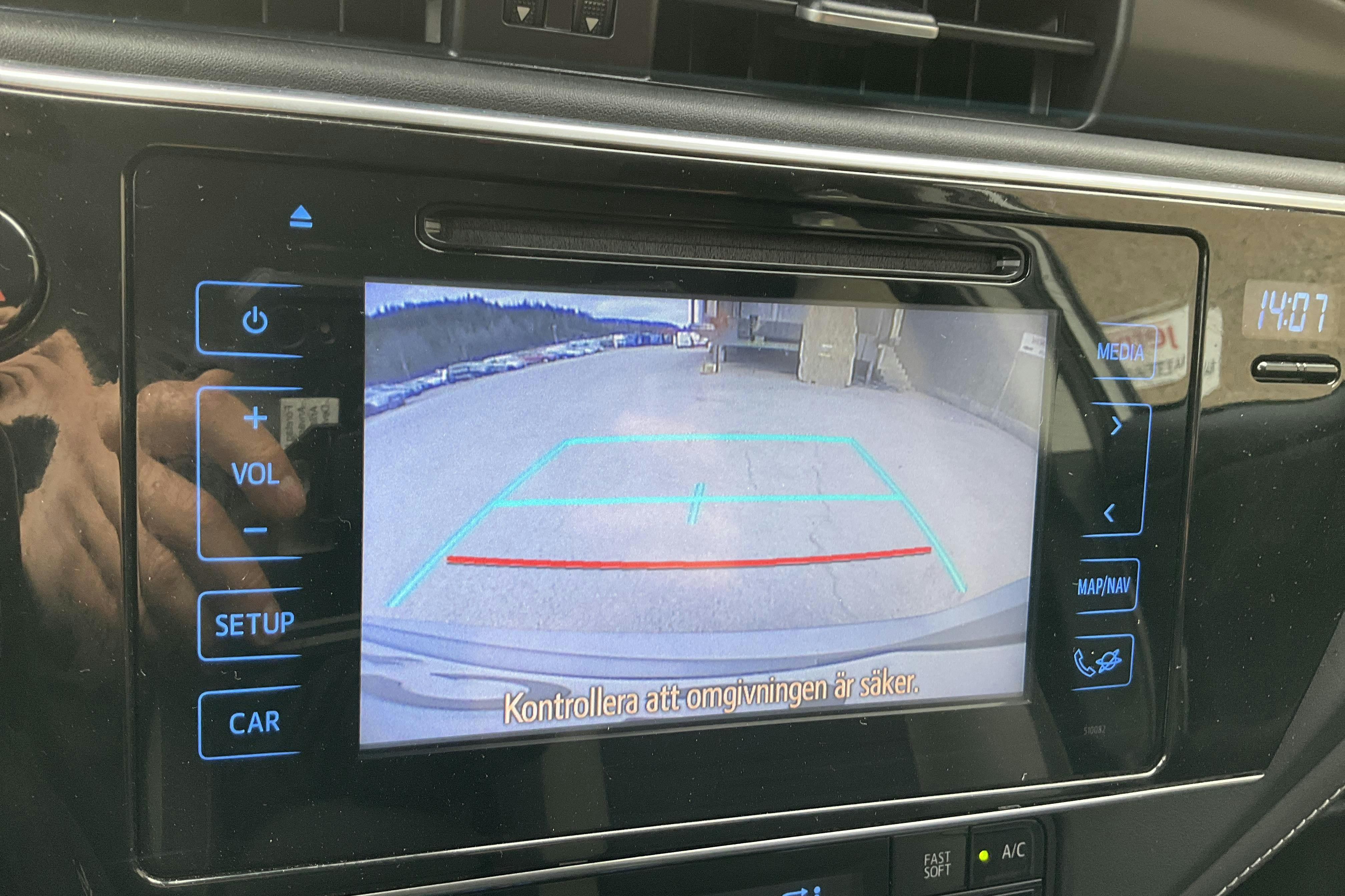 Toyota Auris 1.8 HSD Touring Sports (136hk) - 99 480 km - Automatic - Light Grey - 2018