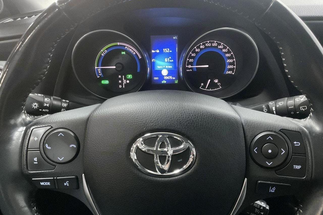 Toyota Auris 1.8 HSD Touring Sports (136hk) - 99 480 km - Automatic - Light Grey - 2018