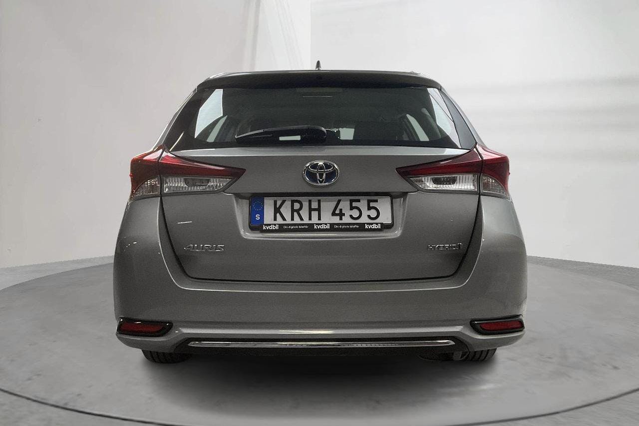 Toyota Auris 1.8 HSD Touring Sports (136hk) - 99 480 km - Automatic - Light Grey - 2018