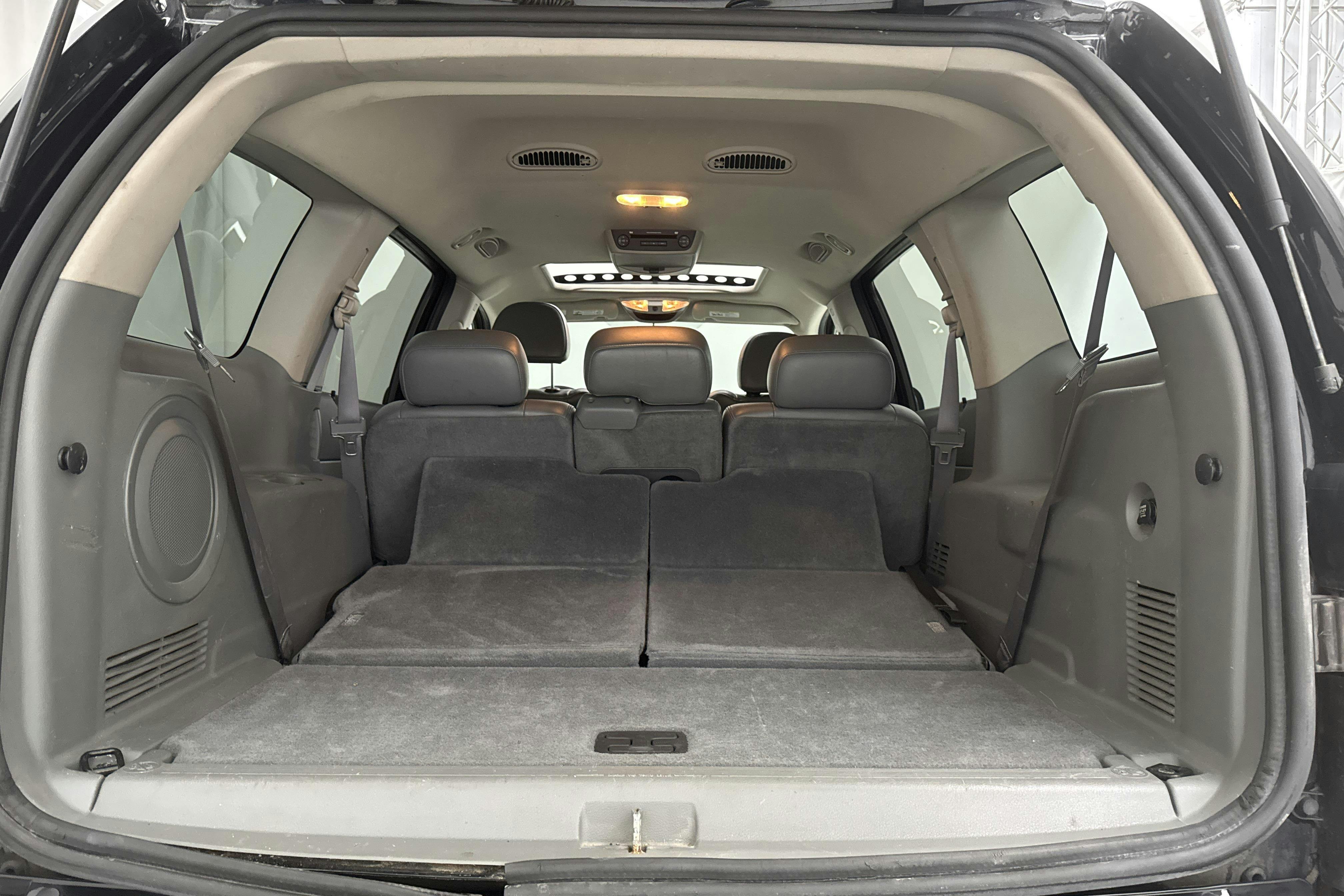 Dodge Durango 5.7 L Hemi V8 4WD (340hk) - 80 540 km - Automaattinen - musta - 2004