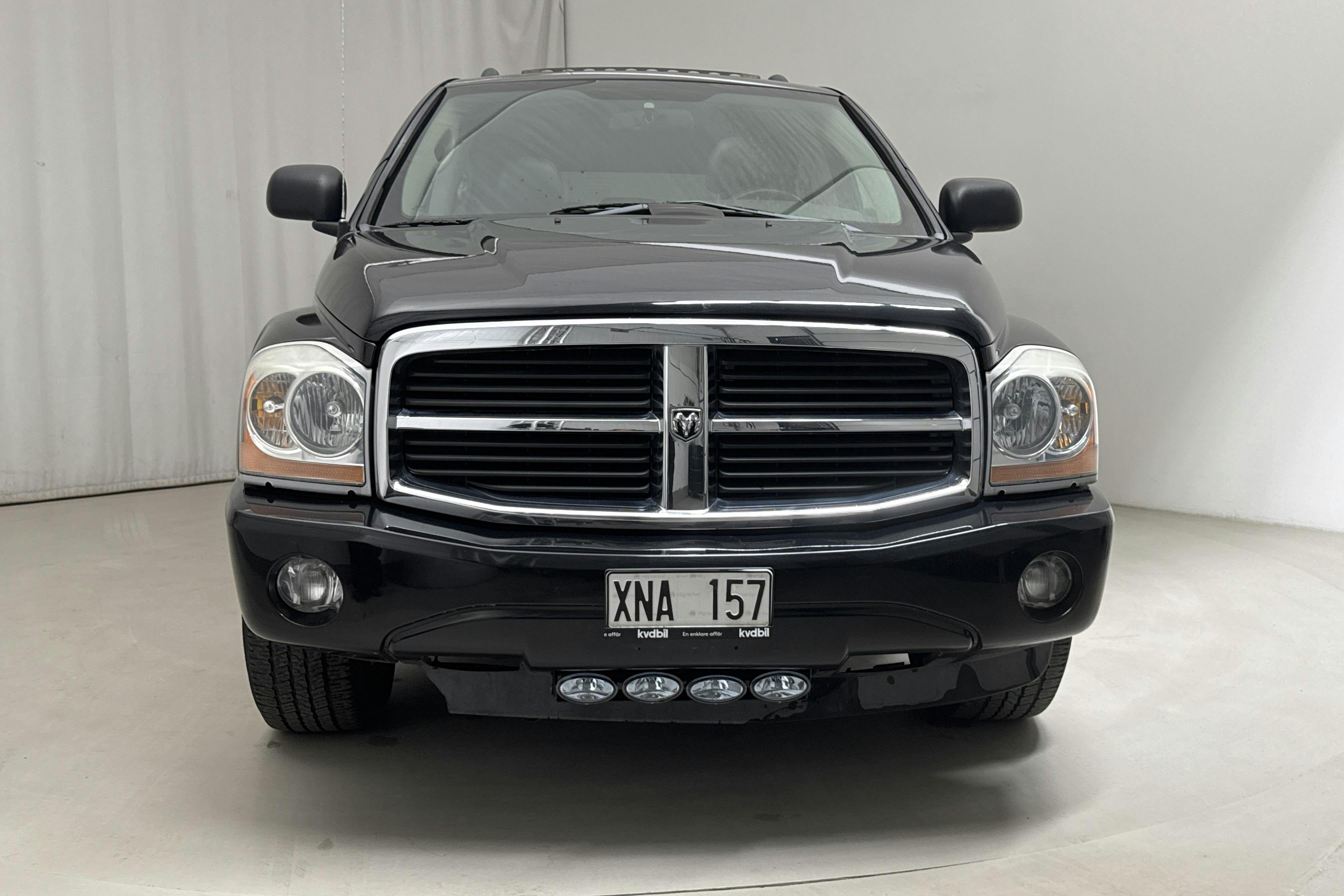 Dodge Durango 5.7 L Hemi V8 4WD (340hk) - 80 540 km - Automaattinen - musta - 2004