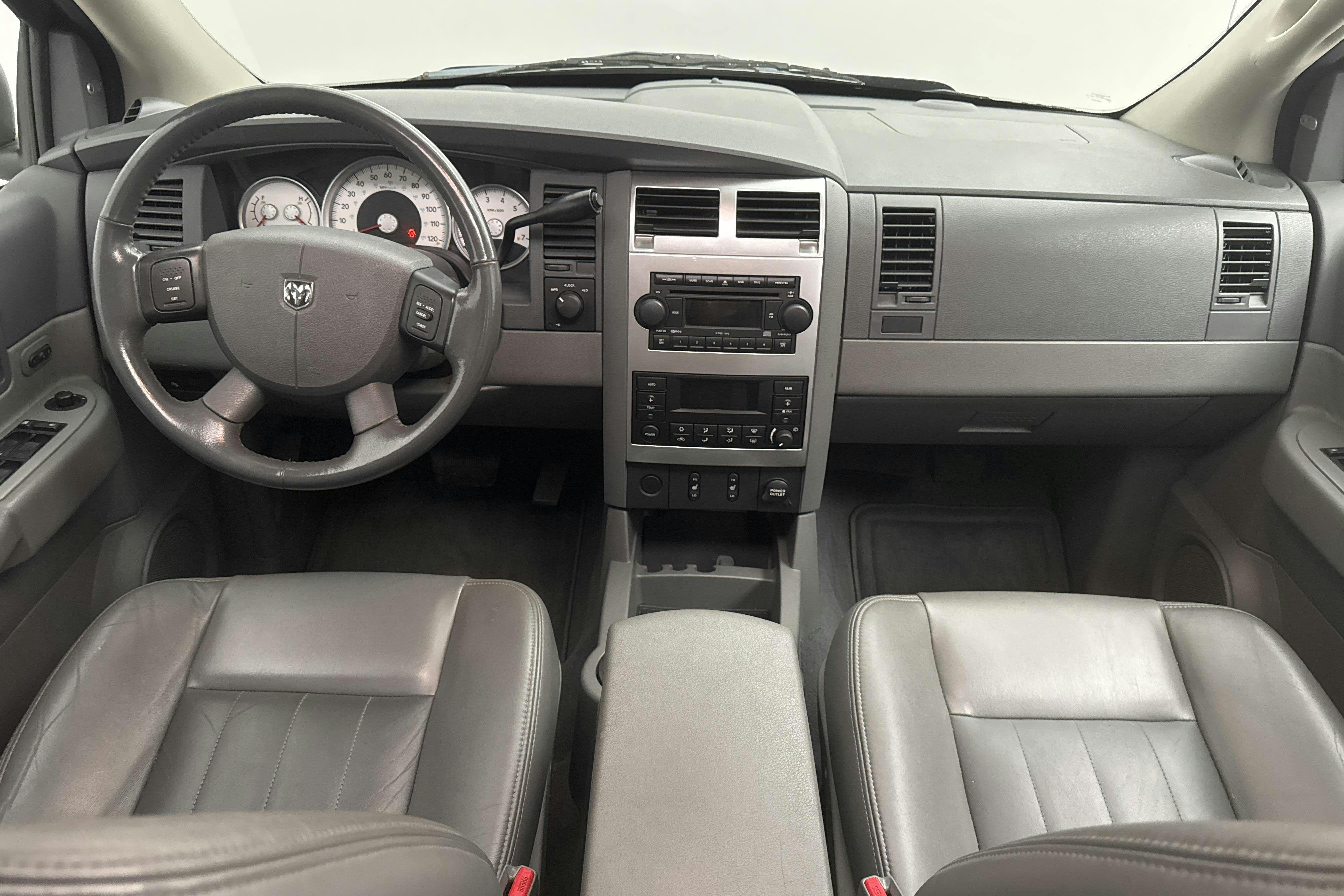Dodge Durango 5.7 L Hemi V8 4WD (340hk) - 80 540 km - Automaattinen - musta - 2004