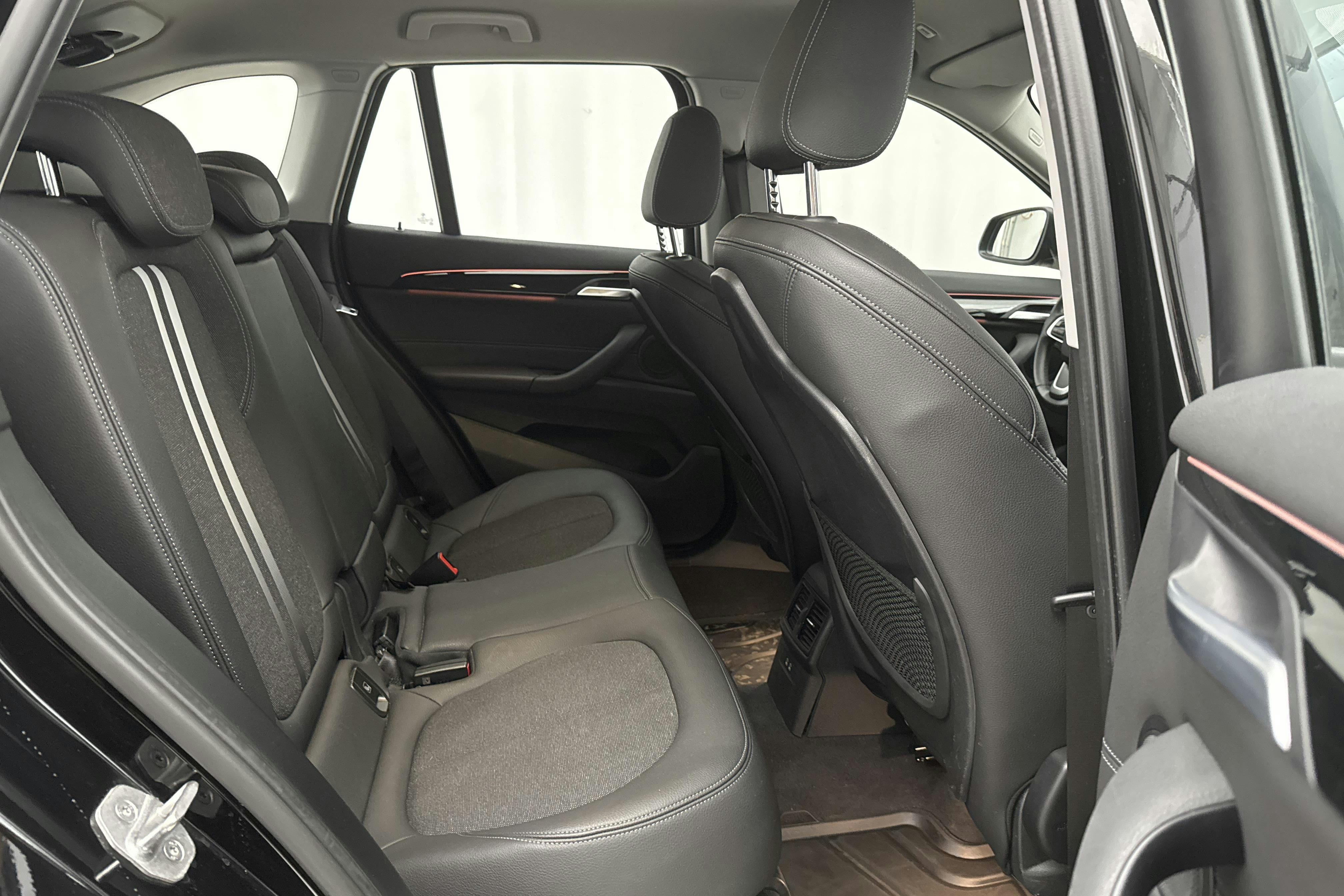BMW X1 sDrive20i LCI, F48 (192hk) - 83 010 km - Automatic - black - 2020