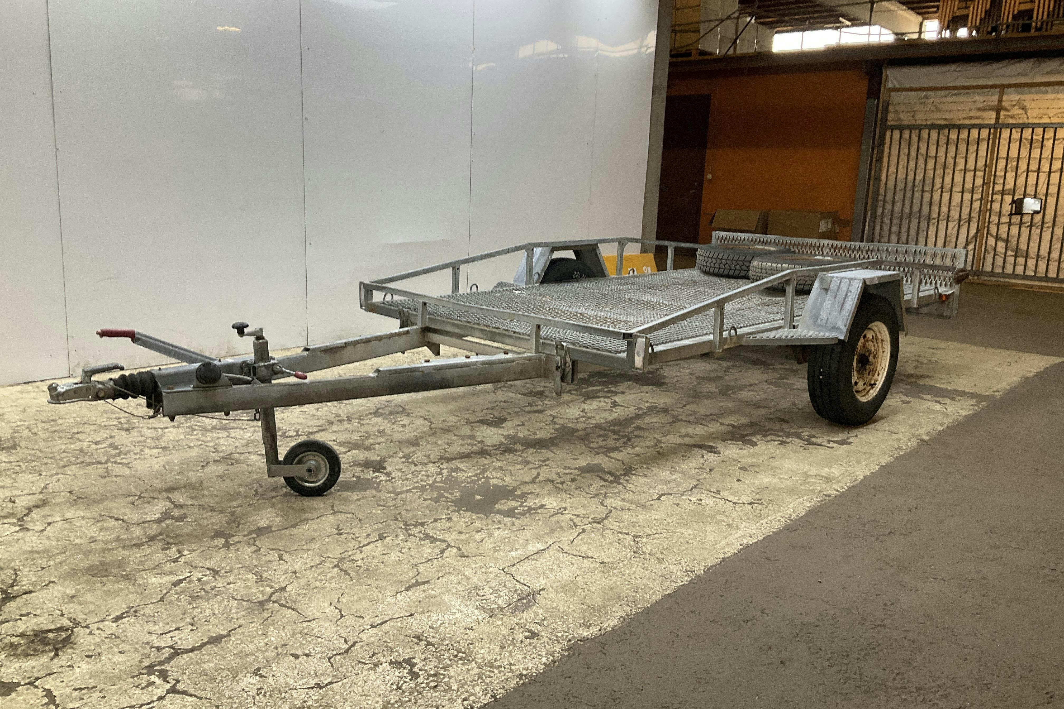 CO SLÄPET 1300 DPS Släpvagn med tippfunktion - 0 km - Light Grey - 1992