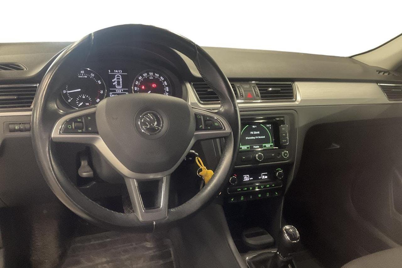 Skoda Rapid 1.2 TSI Spaceback (105hk) - 94 010 km - Käsitsi - valge - 2015