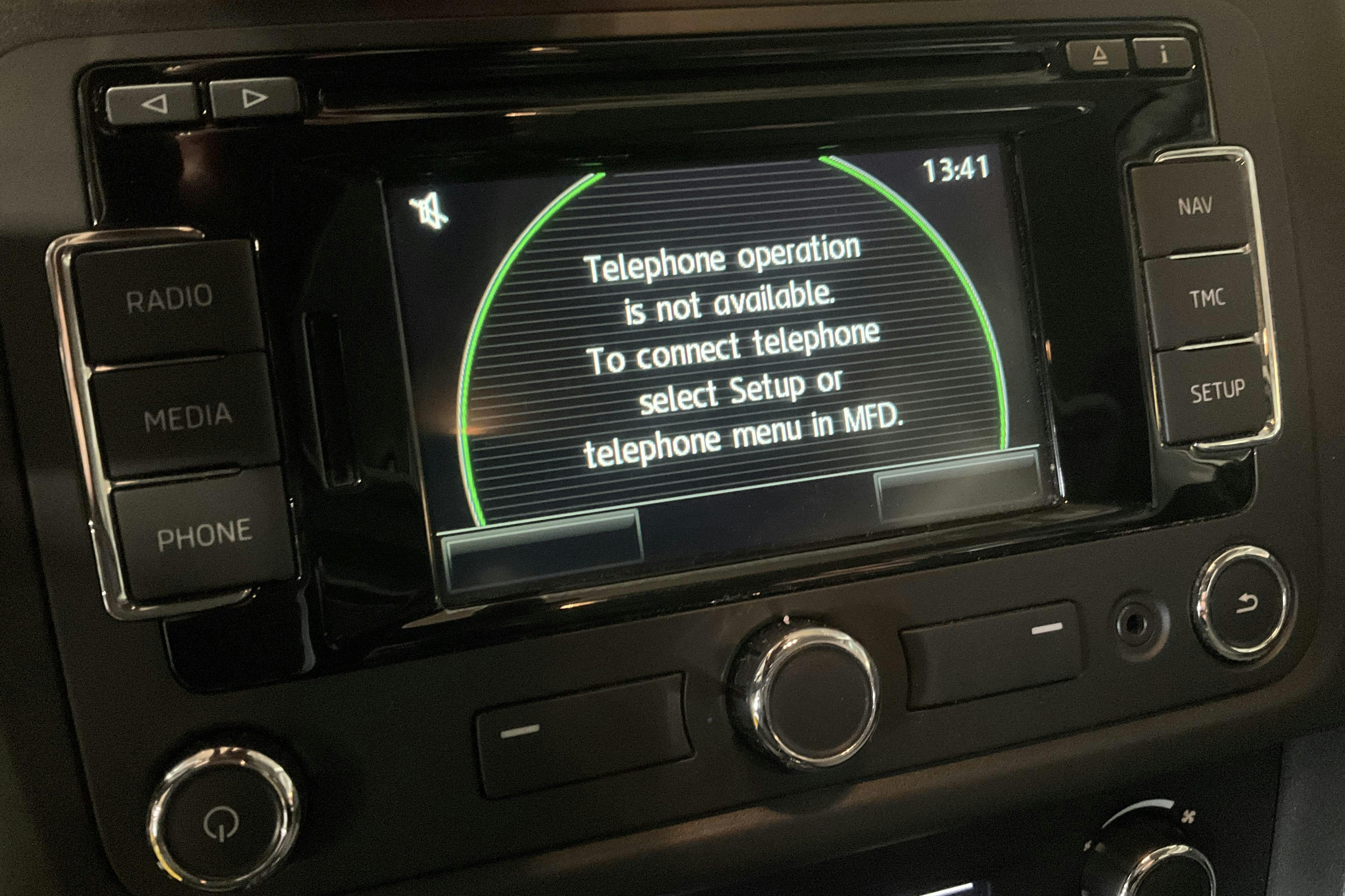 Skoda Rapid 1.2 TSI Spaceback (105hk) - 94 010 km - Käsitsi - valge - 2015