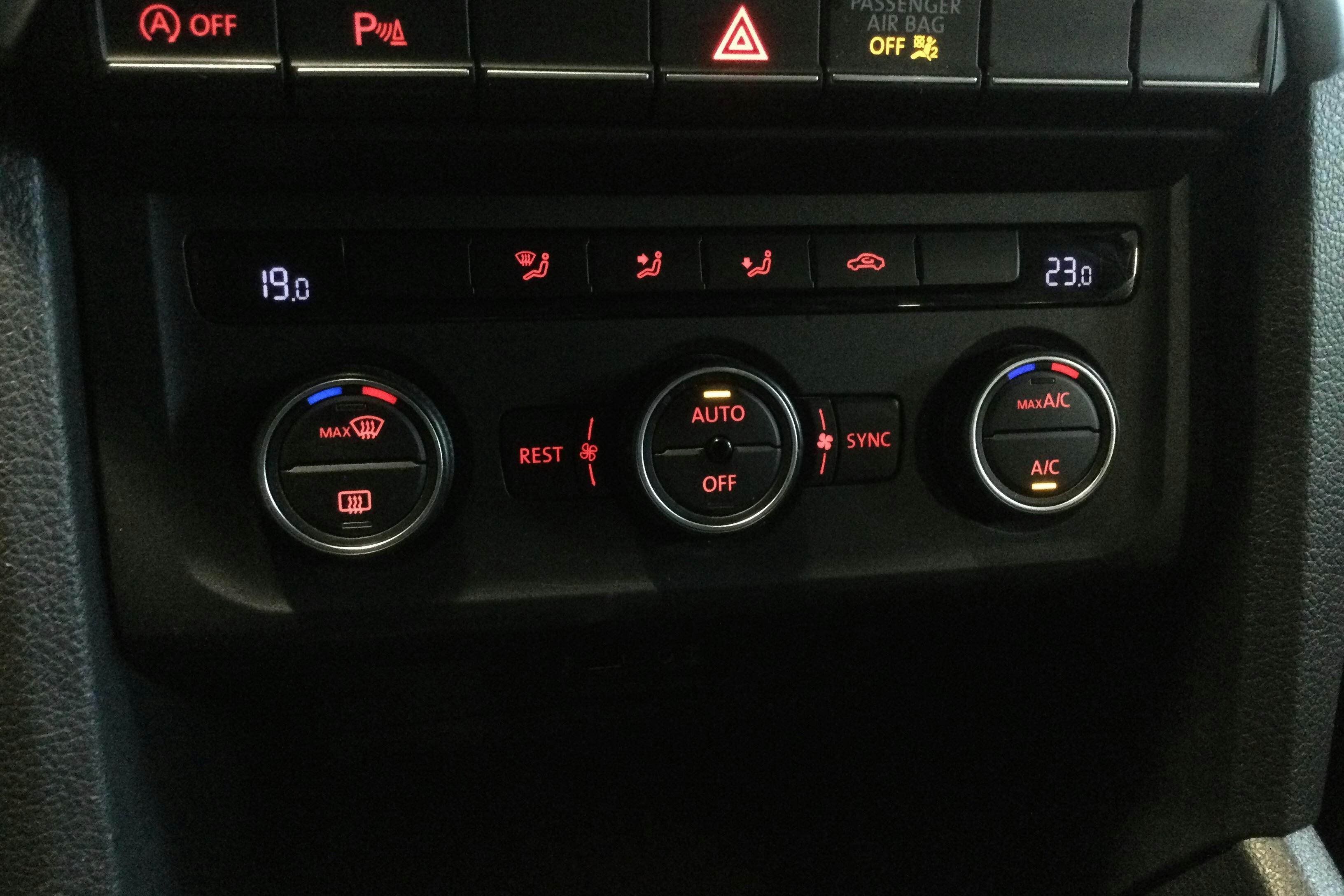 VW Amarok 3.0 TDI 4motion (224hk) - 166 380 km - Automatyczna - niebieski - 2018