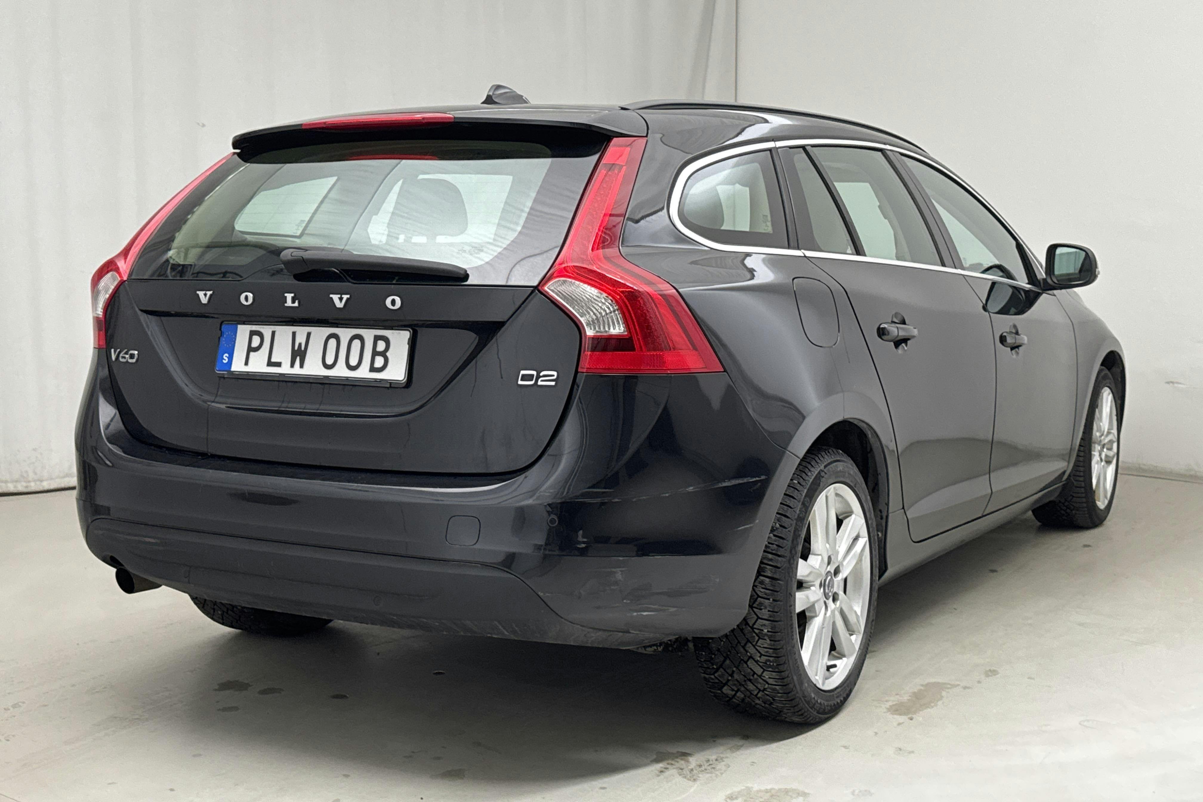 Volvo V60 D2 (115hk) - 207 910 km - Manual - black - 2013
