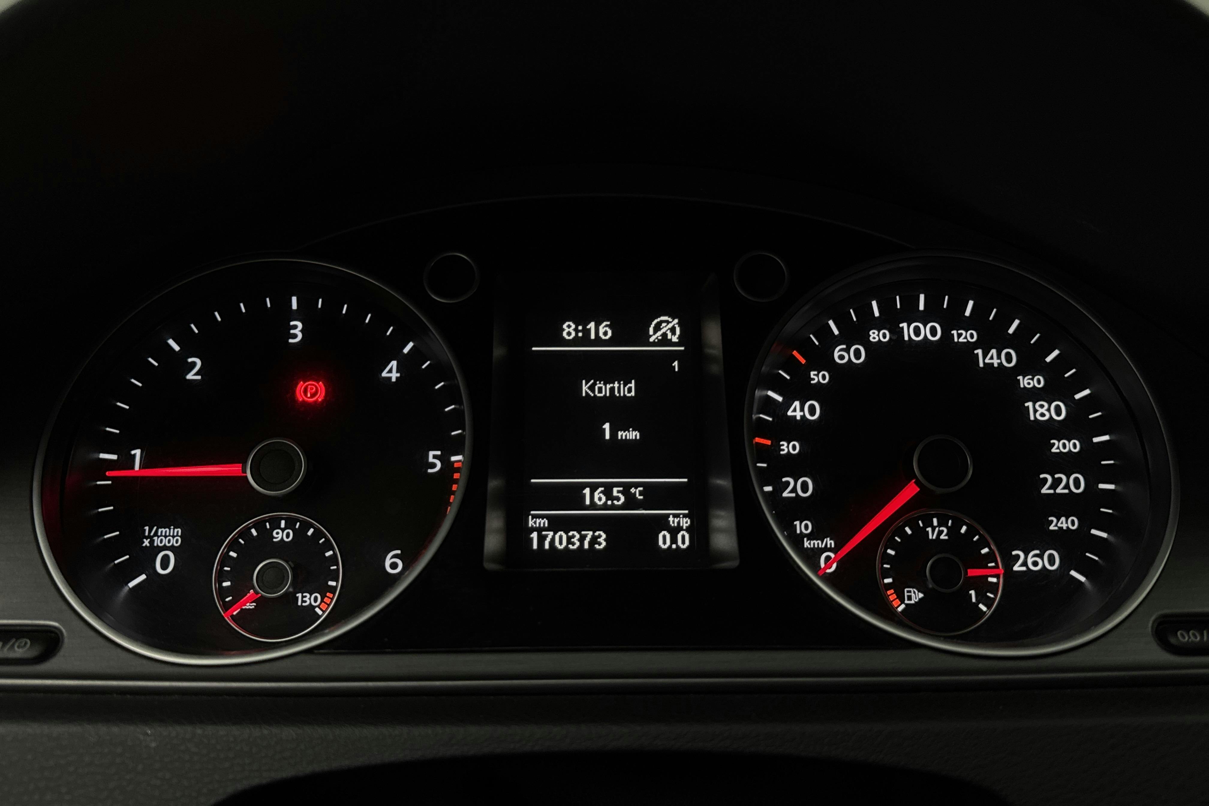 VW Passat 2.0 TDI BlueMotion Technology Variant 4Motion (177hk) - 170 370 km - Automatic - Light Grey - 2014
