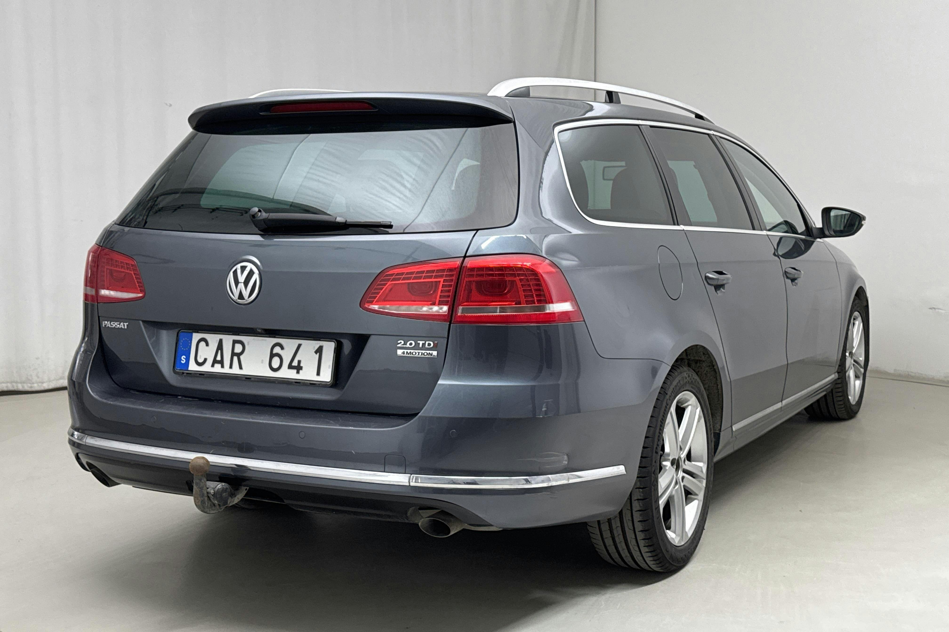 VW Passat 2.0 TDI BlueMotion Technology Variant 4Motion (177hk) - 170 370 km - Automatic - Light Grey - 2014