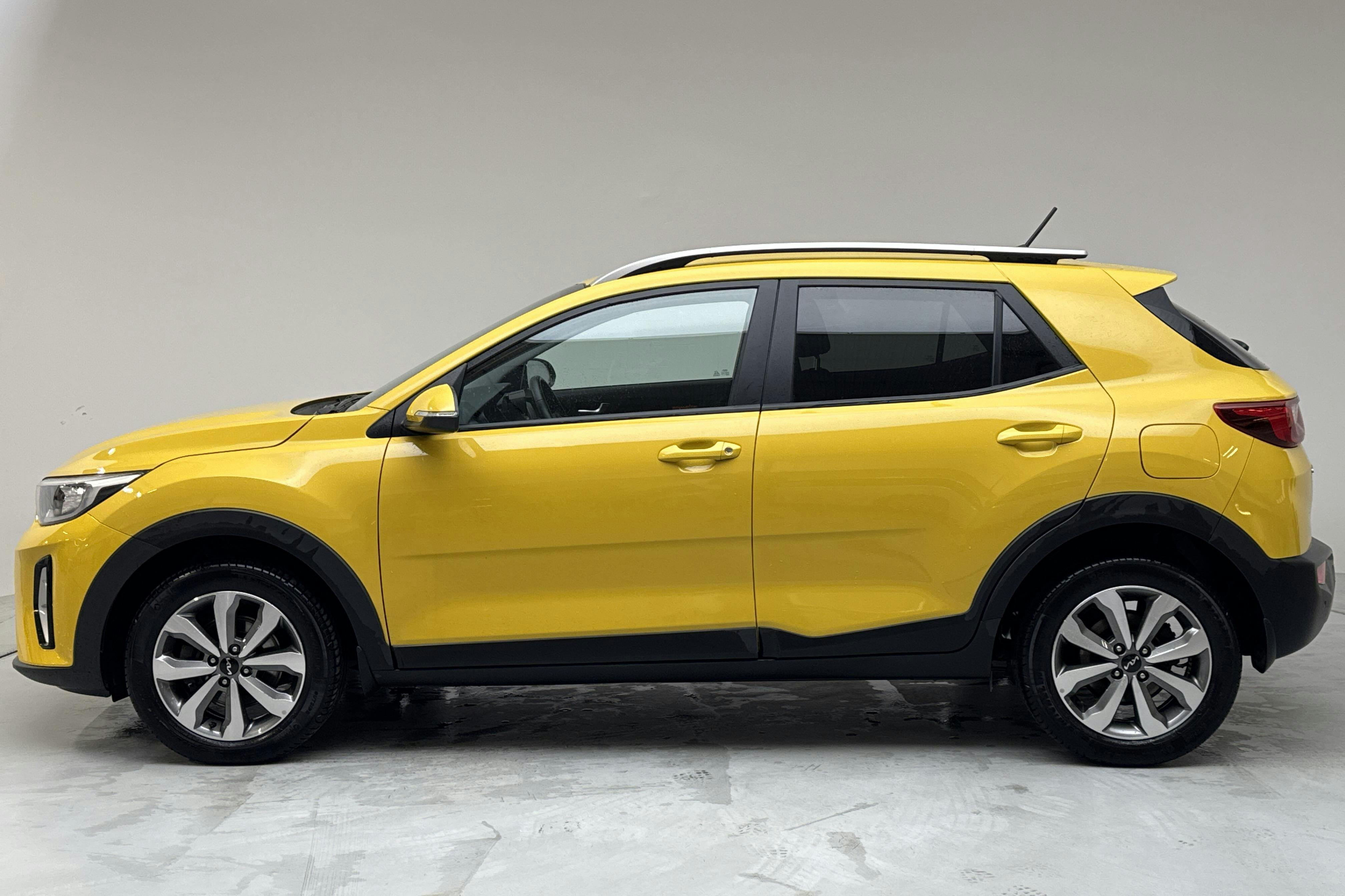 KIA Stonic 1.0 T-GDi 48V (120hk) - 24 850 km - Automaatne - kollane - 2022