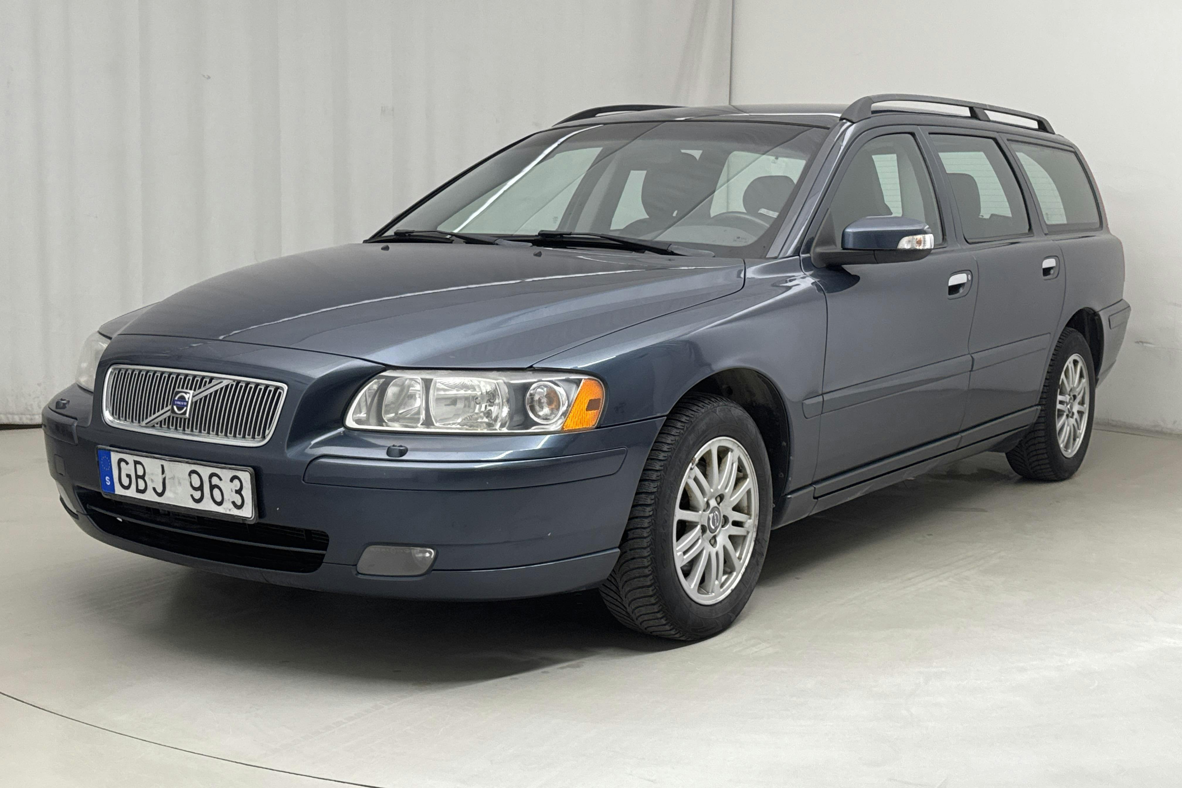 Volvo V70 2.4 (170hk) - 192 750 km - Manualna - niebieski - 2008