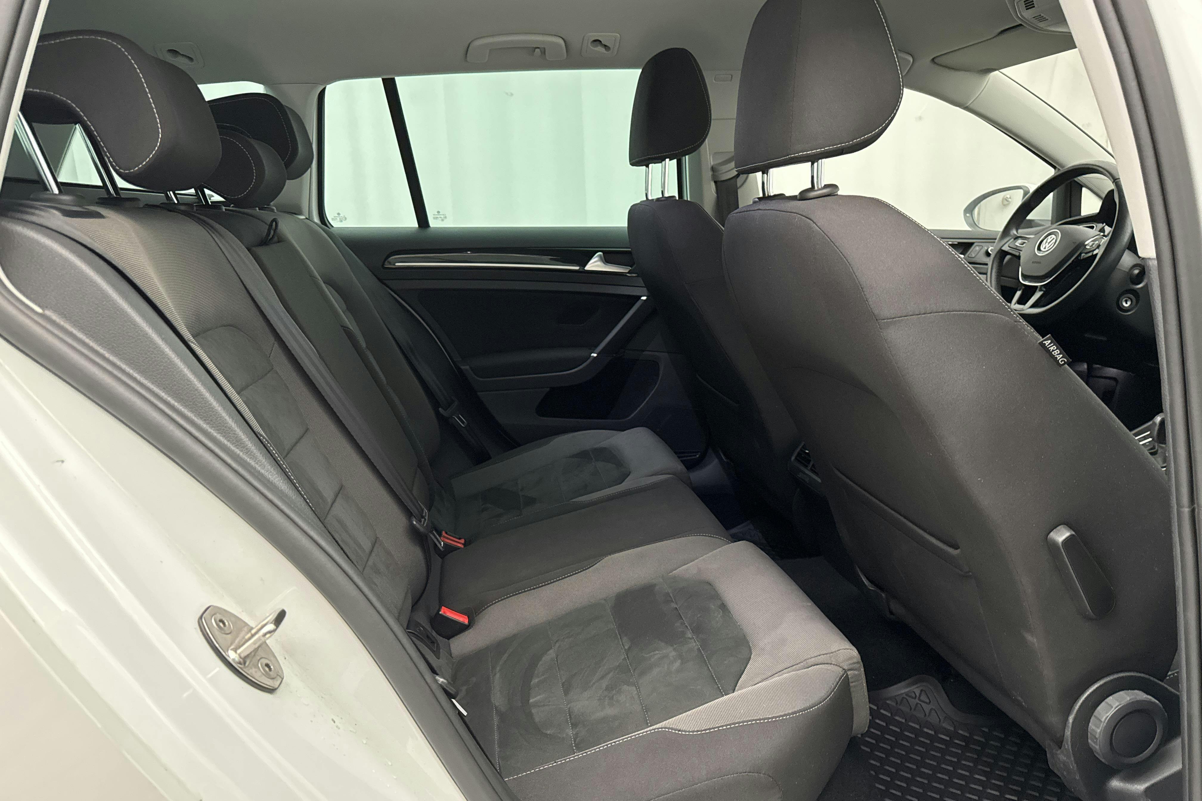 VW Golf VII 1.4 TSI Sportscombi (150hk) - 73 100 km - Automatic - white - 2018