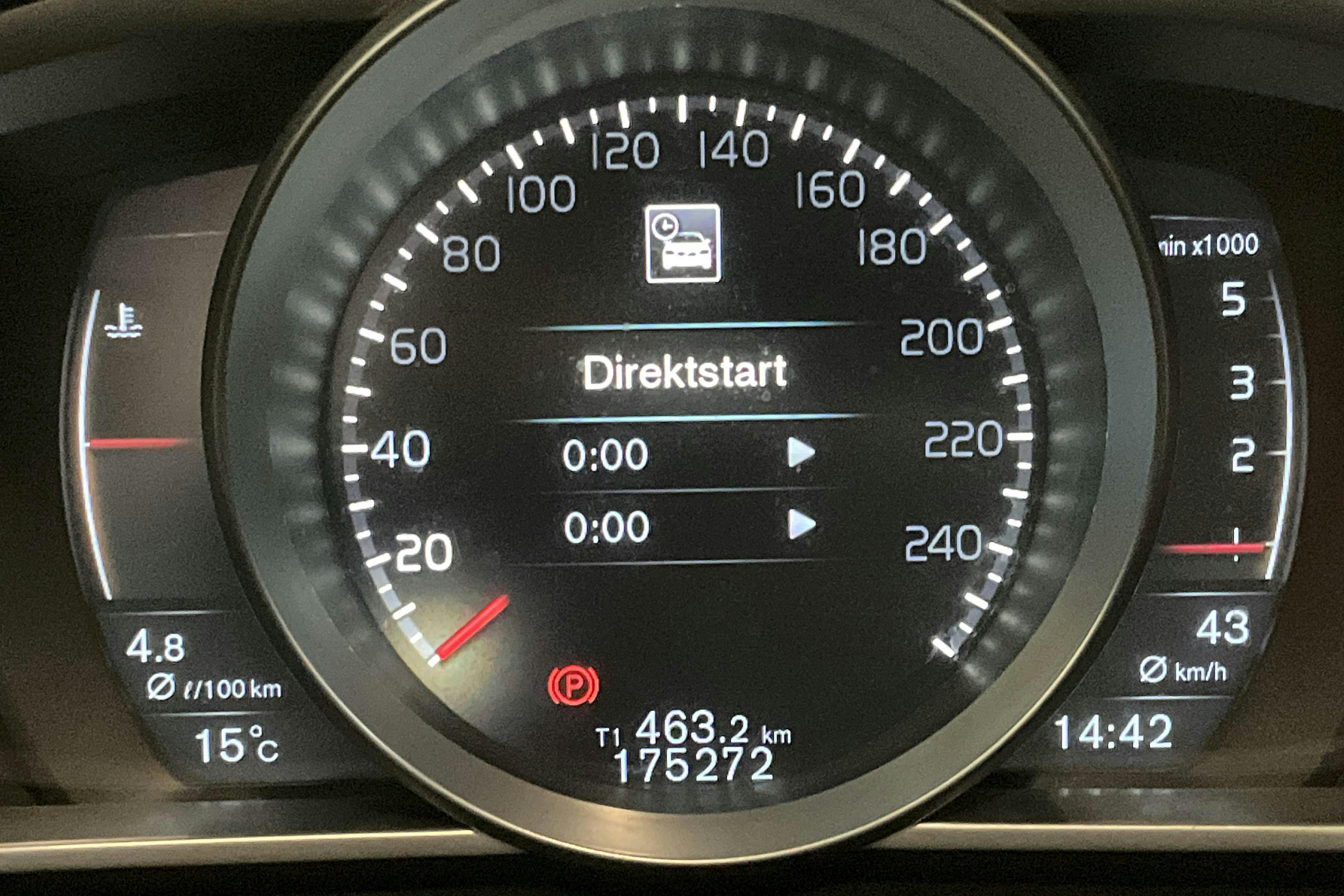Volvo V40 Cross Country D2 (115hk) - 17 527 mil - Manuell - vit - 2015