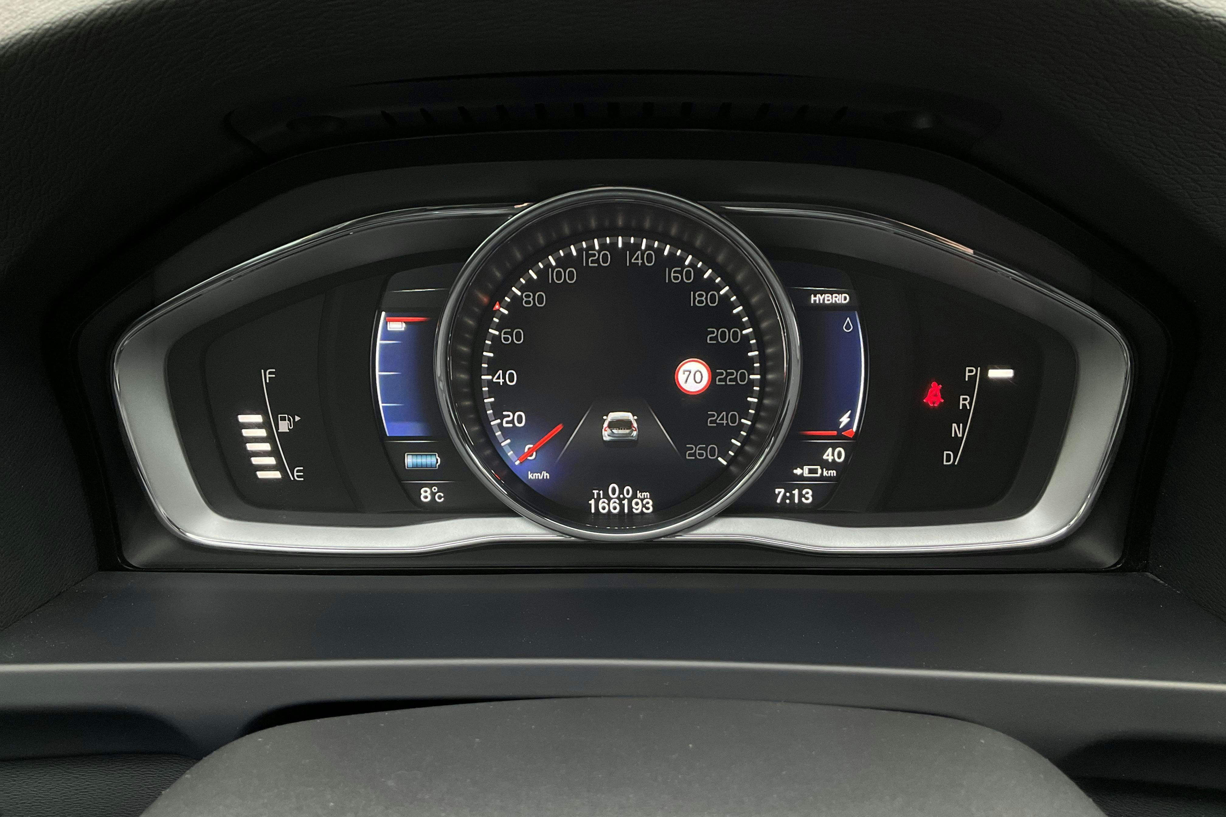 Volvo V60 D5 AWD Twin Engine (163hk) - 166 190 km - Automatic - white - 2018