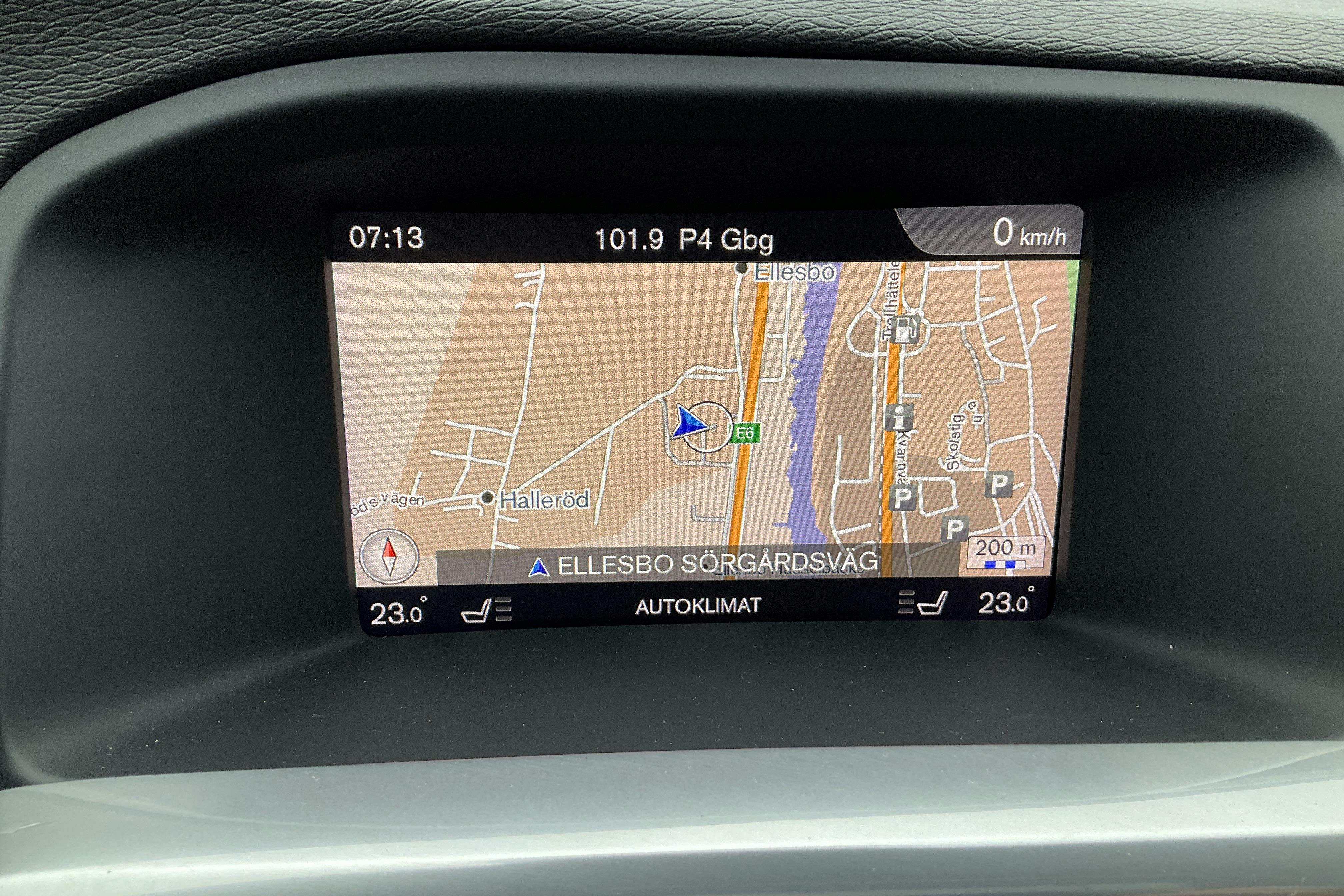 Volvo V60 D5 AWD Twin Engine (163hk) - 166 190 km - Automatic - white - 2018