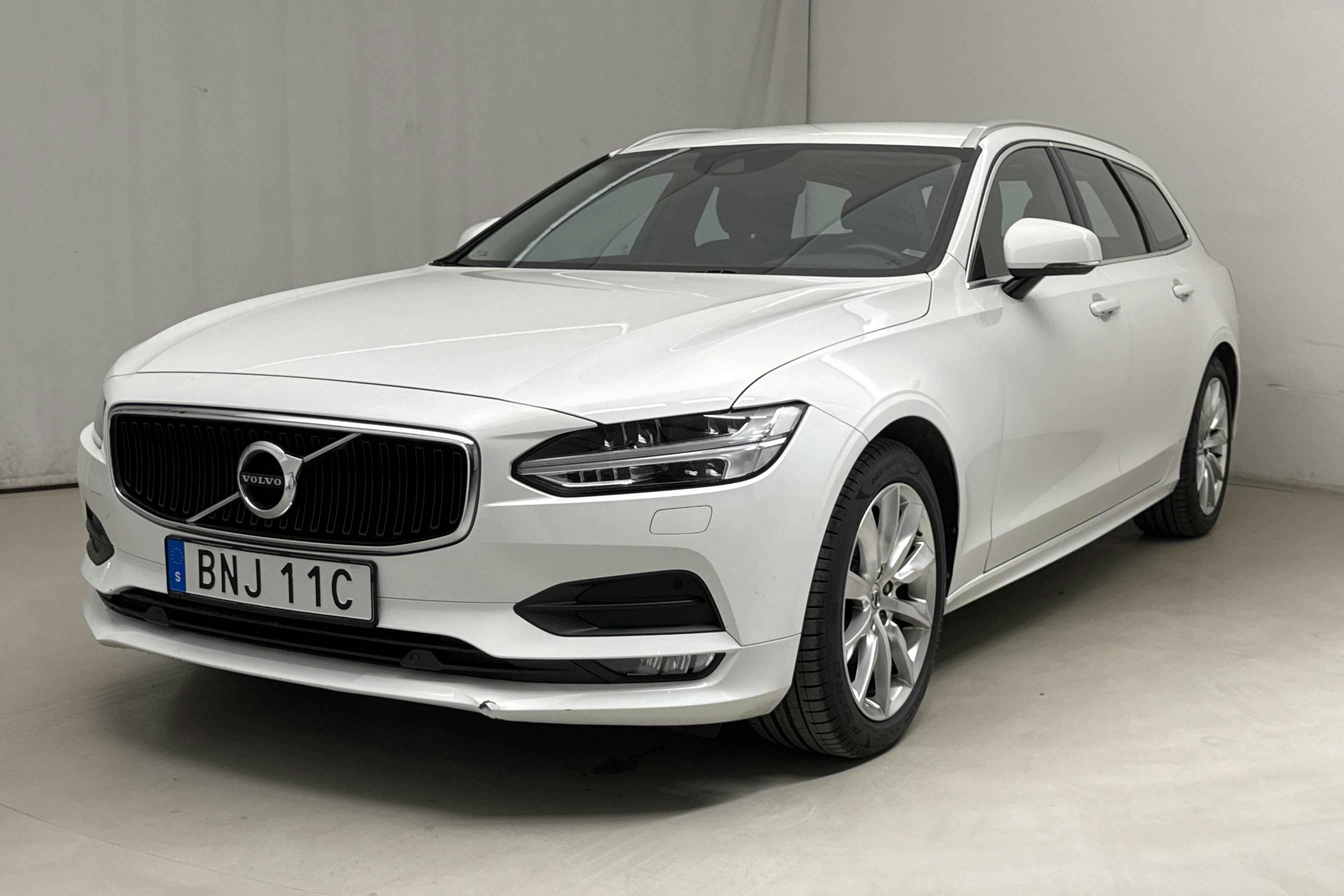 Volvo V90 D4 AWD (190hk) - 12 760 mil - Automat - vit - 2020