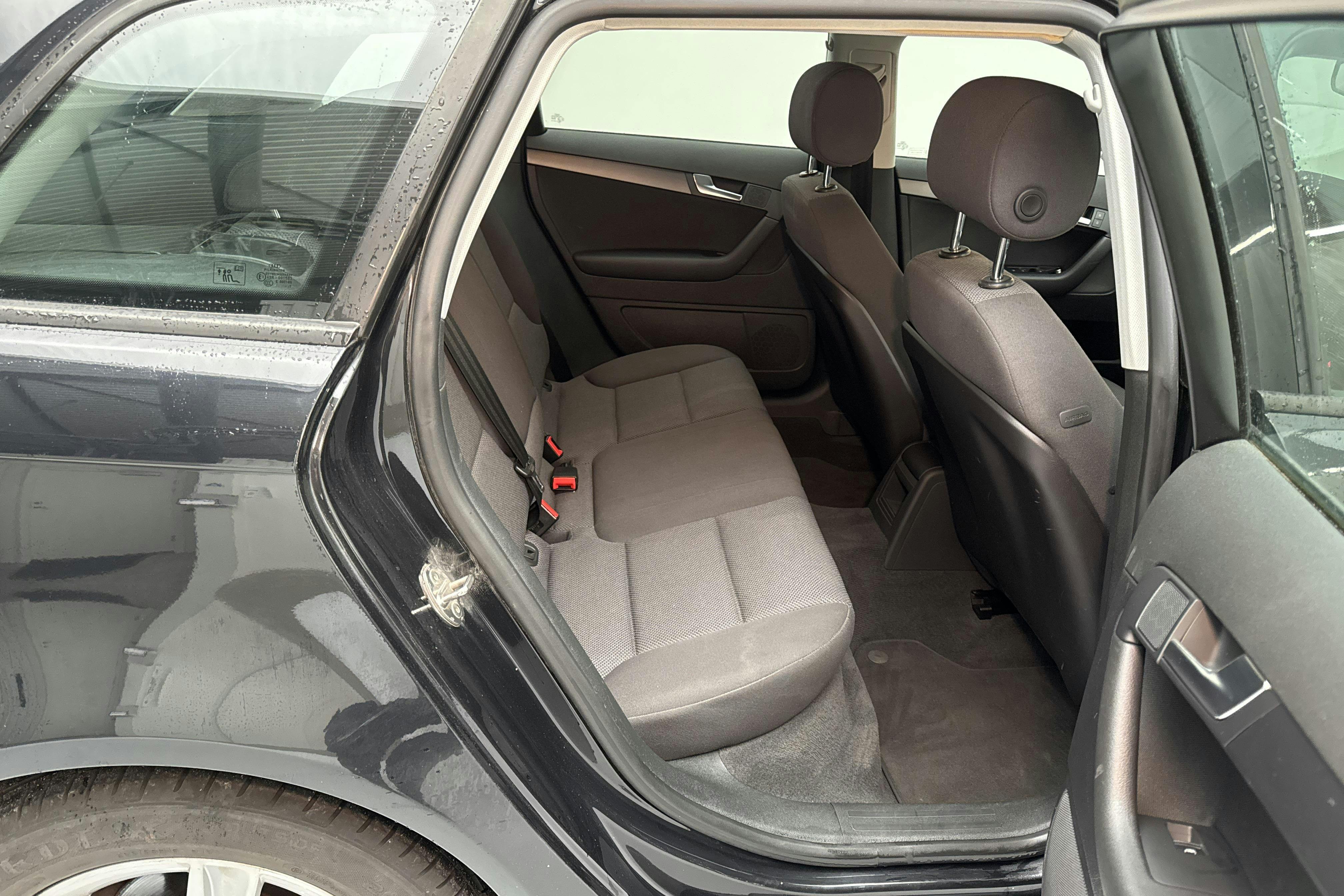 Audi A3 2.0 TDI Sportback quattro (140hk) - 177 250 km - Manualna - czarny - 2012