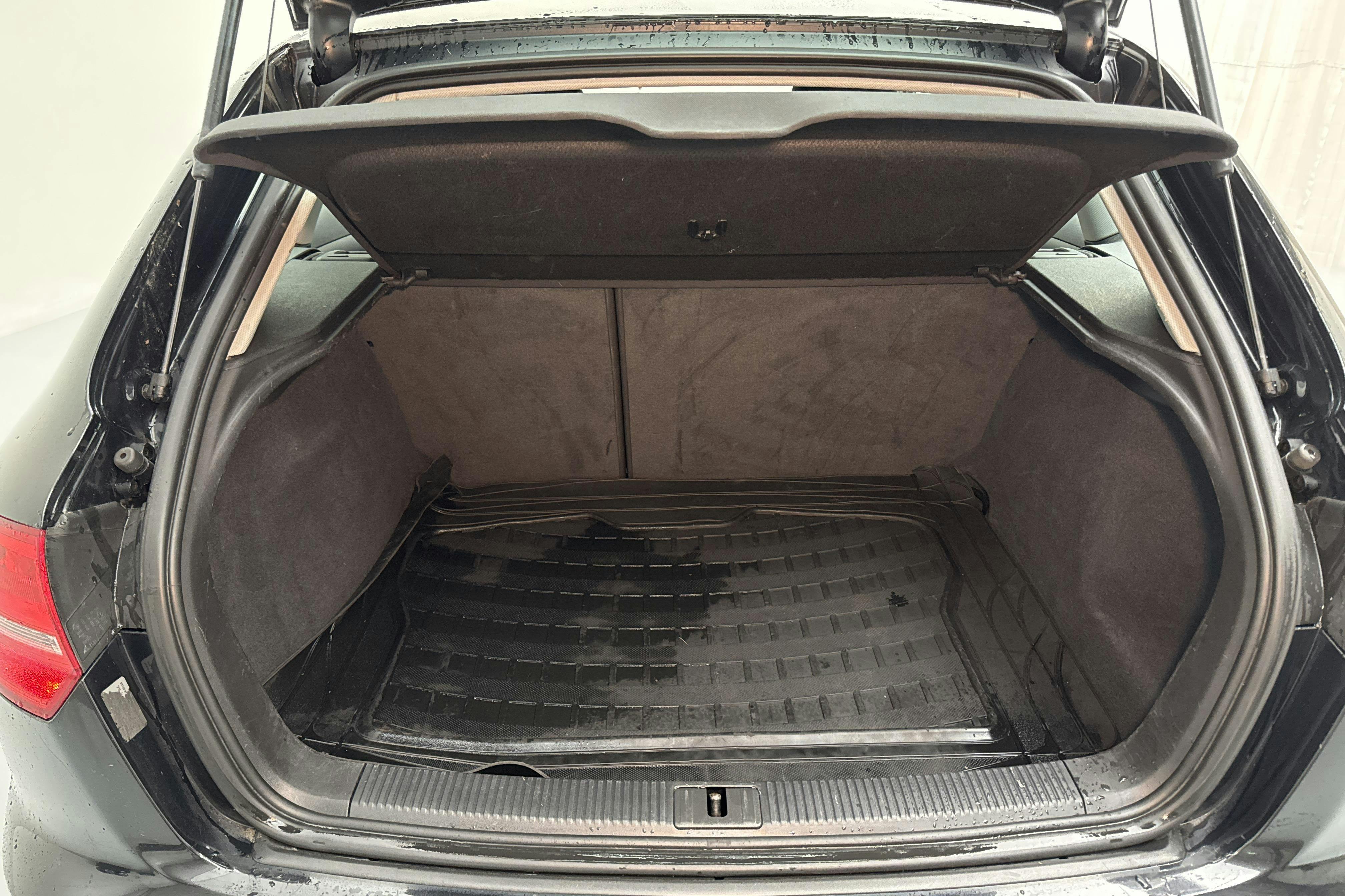 Audi A3 2.0 TDI Sportback quattro (140hk) - 177 250 km - Manualna - czarny - 2012