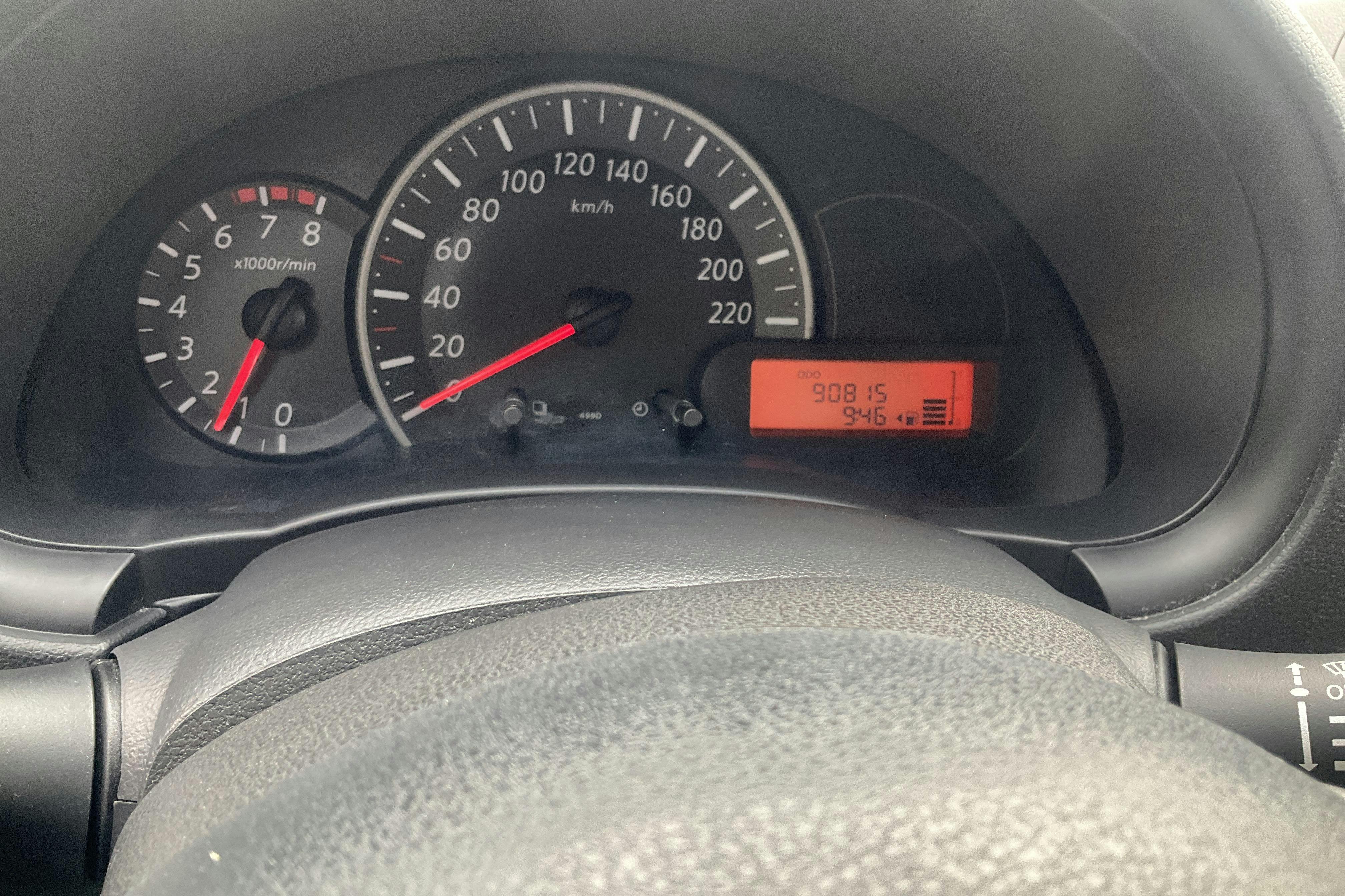 Nissan Micra 1.2 5dr (80hk) - 90 810 km - Manual - red - 2013