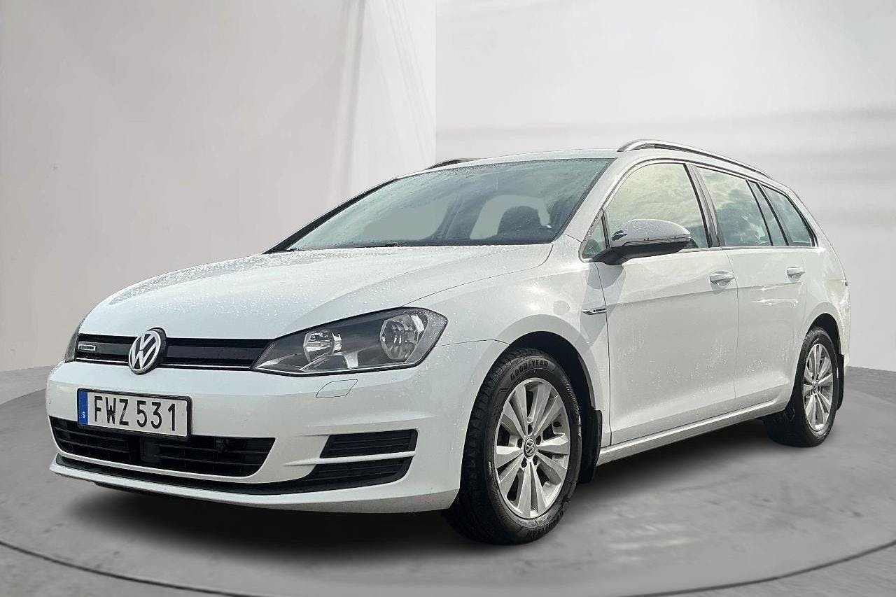 VW Golf VII 1.4 TGI BlueMotion Sportscombi (110hk) - 9 364 mil - Manuell - vit - 2015
