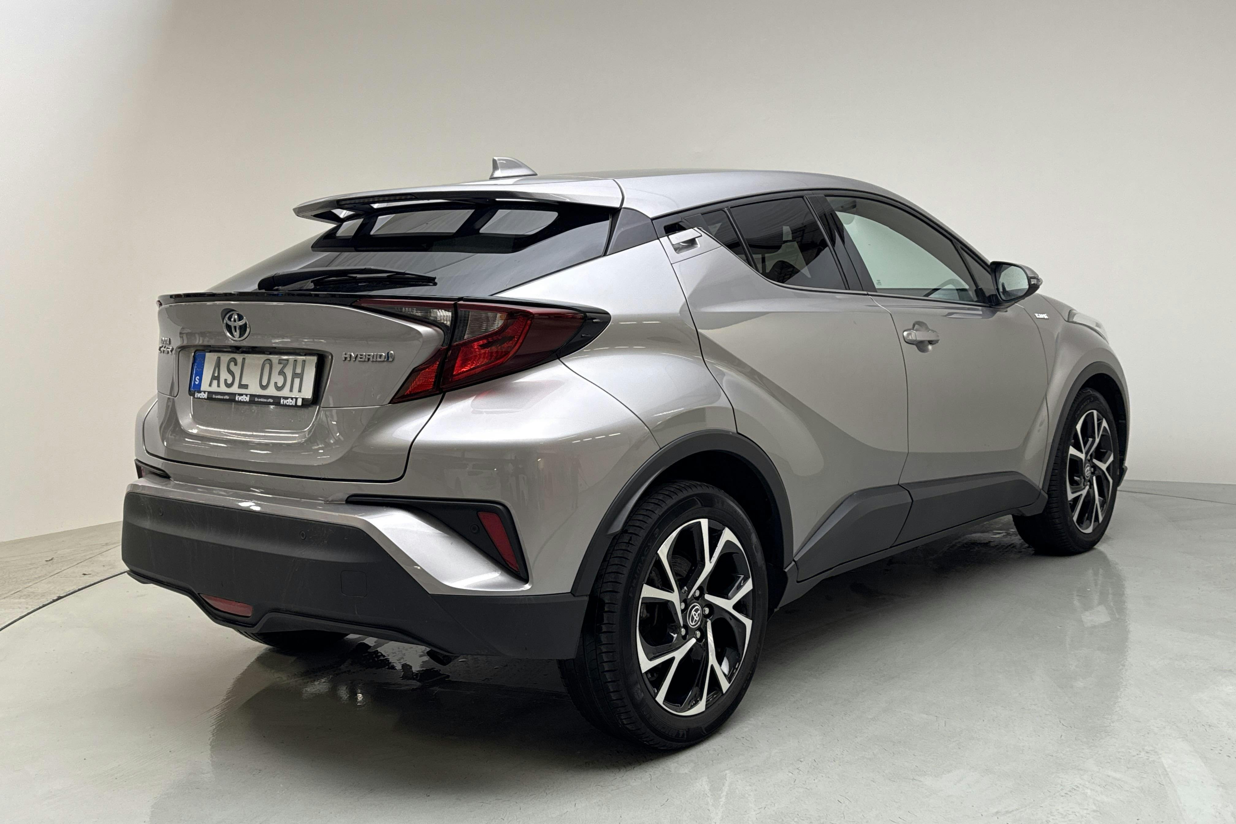 Toyota C-HR 1.8 HSD (122hk) - 3 526 mil - Automat - Dark Grey - 2021