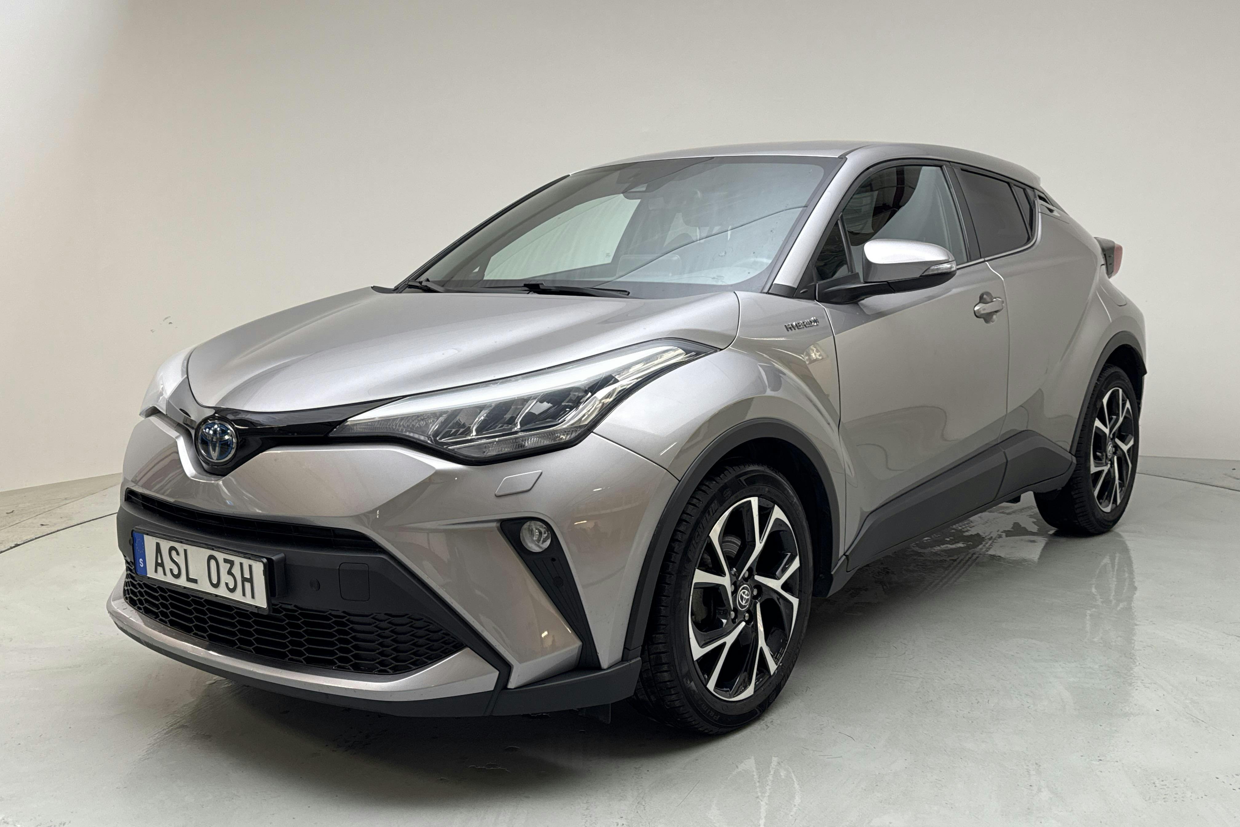 Toyota C-HR 1.8 HSD (122hk) - 3 526 mil - Automat - Dark Grey - 2021