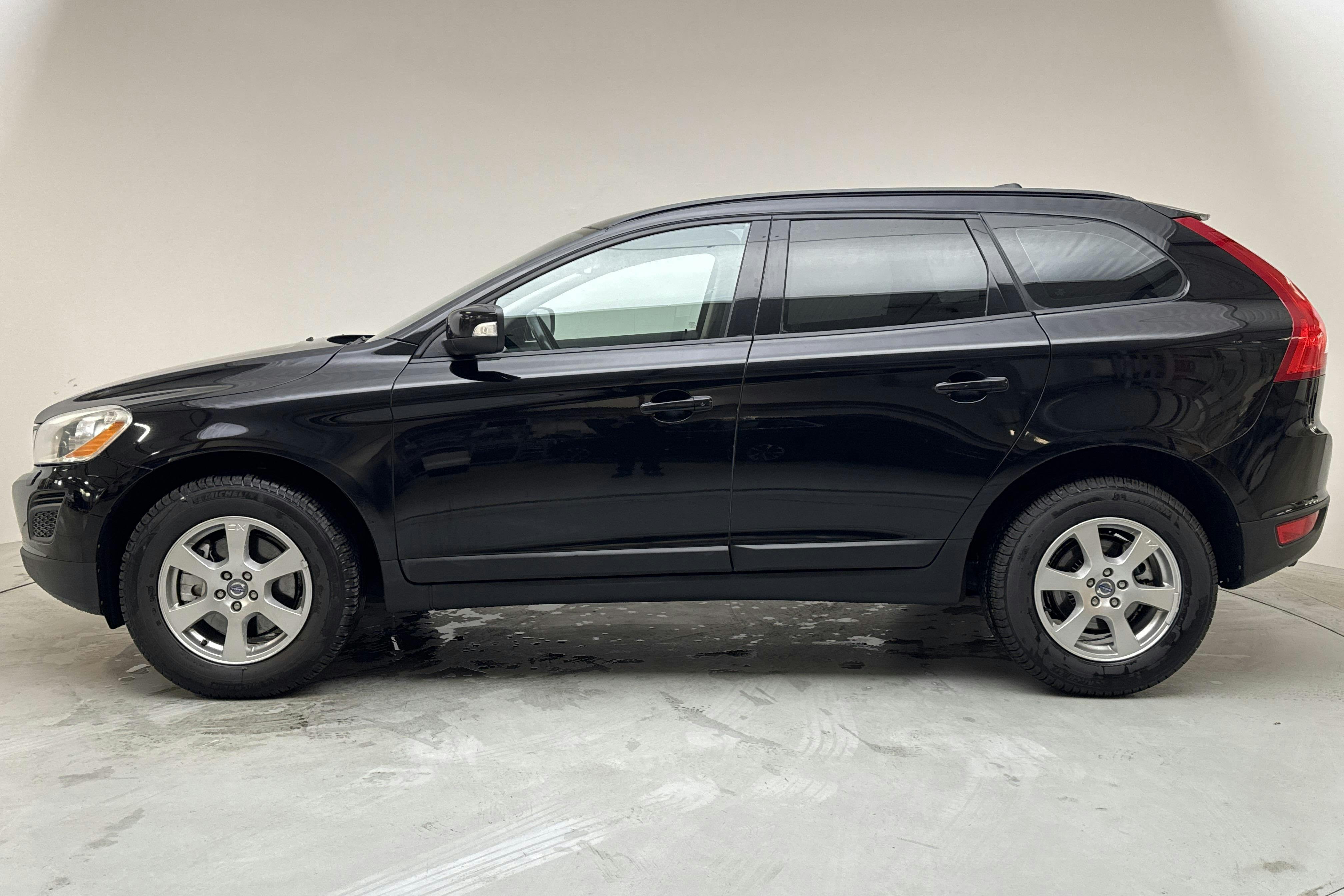 Volvo XC60 D3 2WD (163hk) - 281 700 km - Automatyczna - czarny - 2012