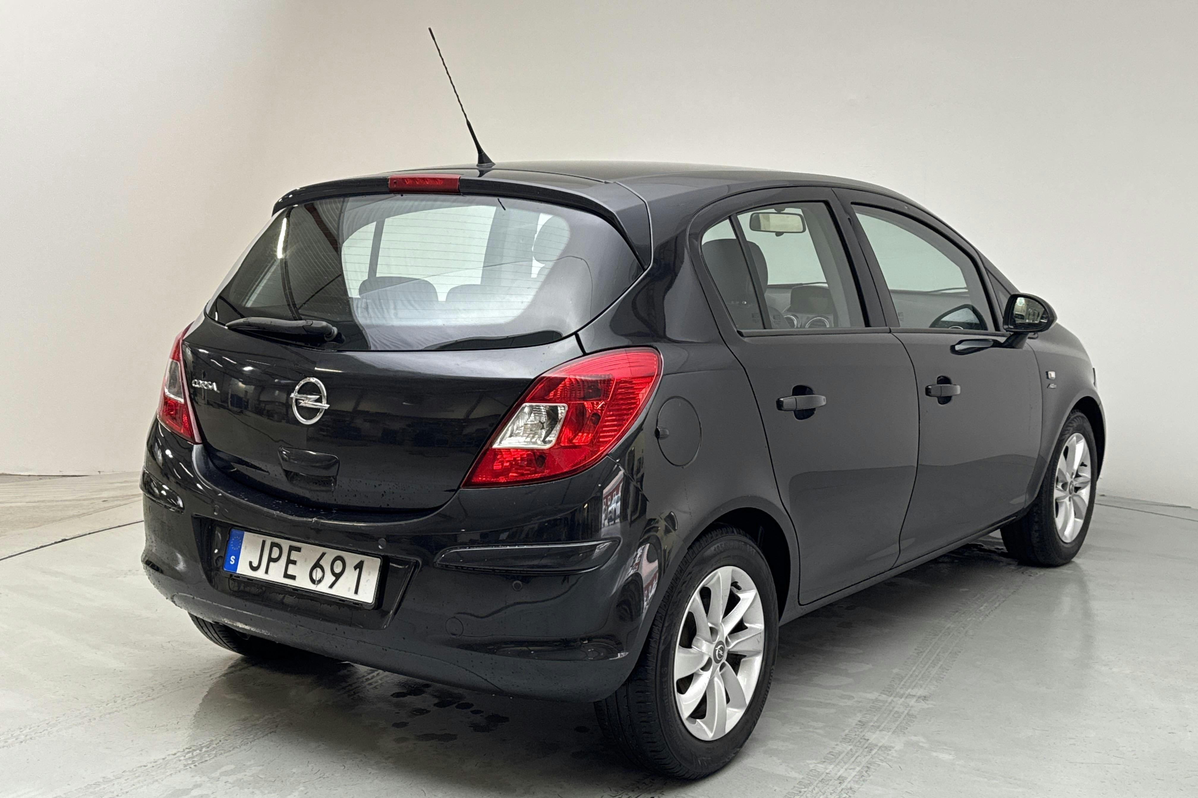 Opel Corsa 1.2 Twinport 5dr (85hk) - 14 416 mil - Manuell - svart - 2014
