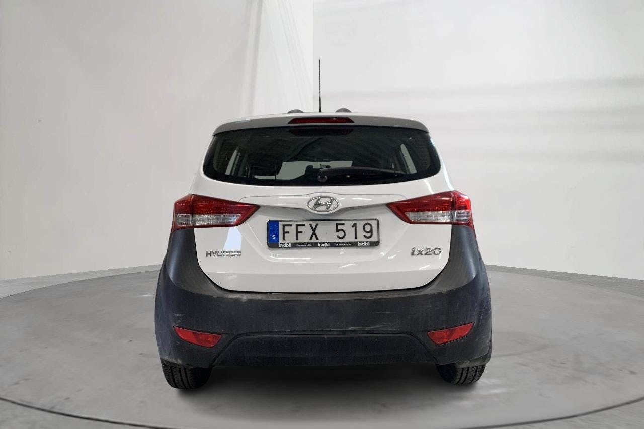 Hyundai ix20 1.6 (125hk) - 253 100 km - Automaatne - valge - 2013