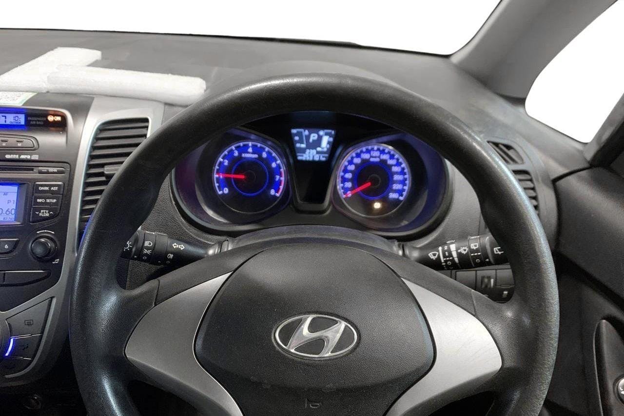 Hyundai ix20 1.6 (125hk) - 253 100 km - Automaatne - valge - 2013