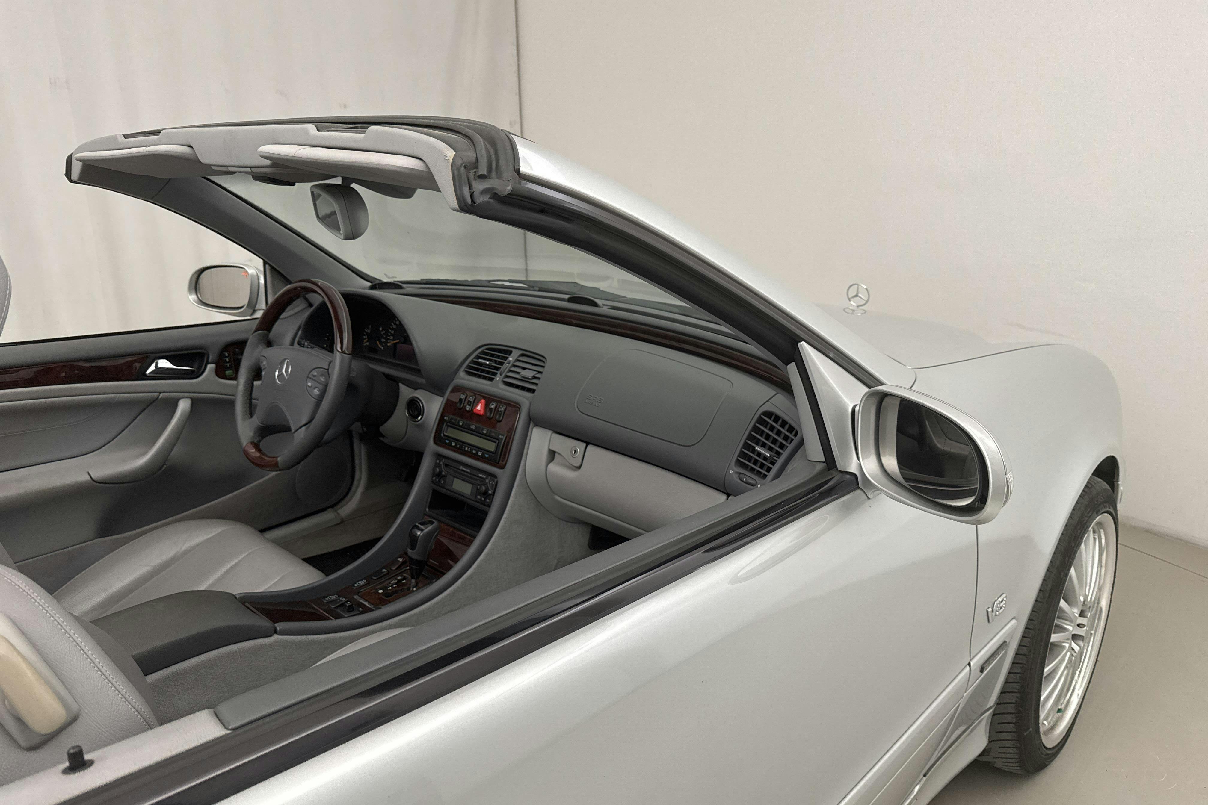Mercedes CLK 430 Cabrio C208 (279hk) - 7 916 mil - Automat - silver - 2001