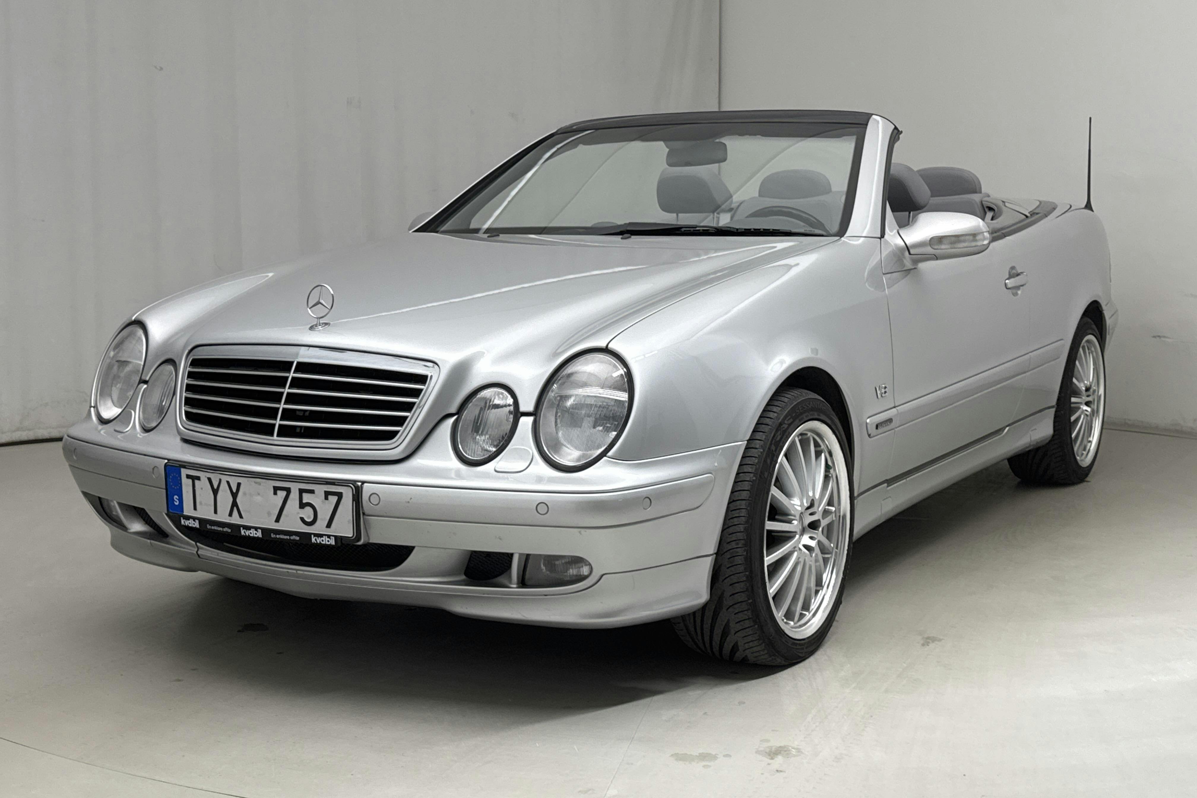 Mercedes CLK 430 Cabrio C208 (279hk) - 7 916 mil - Automat - silver - 2001