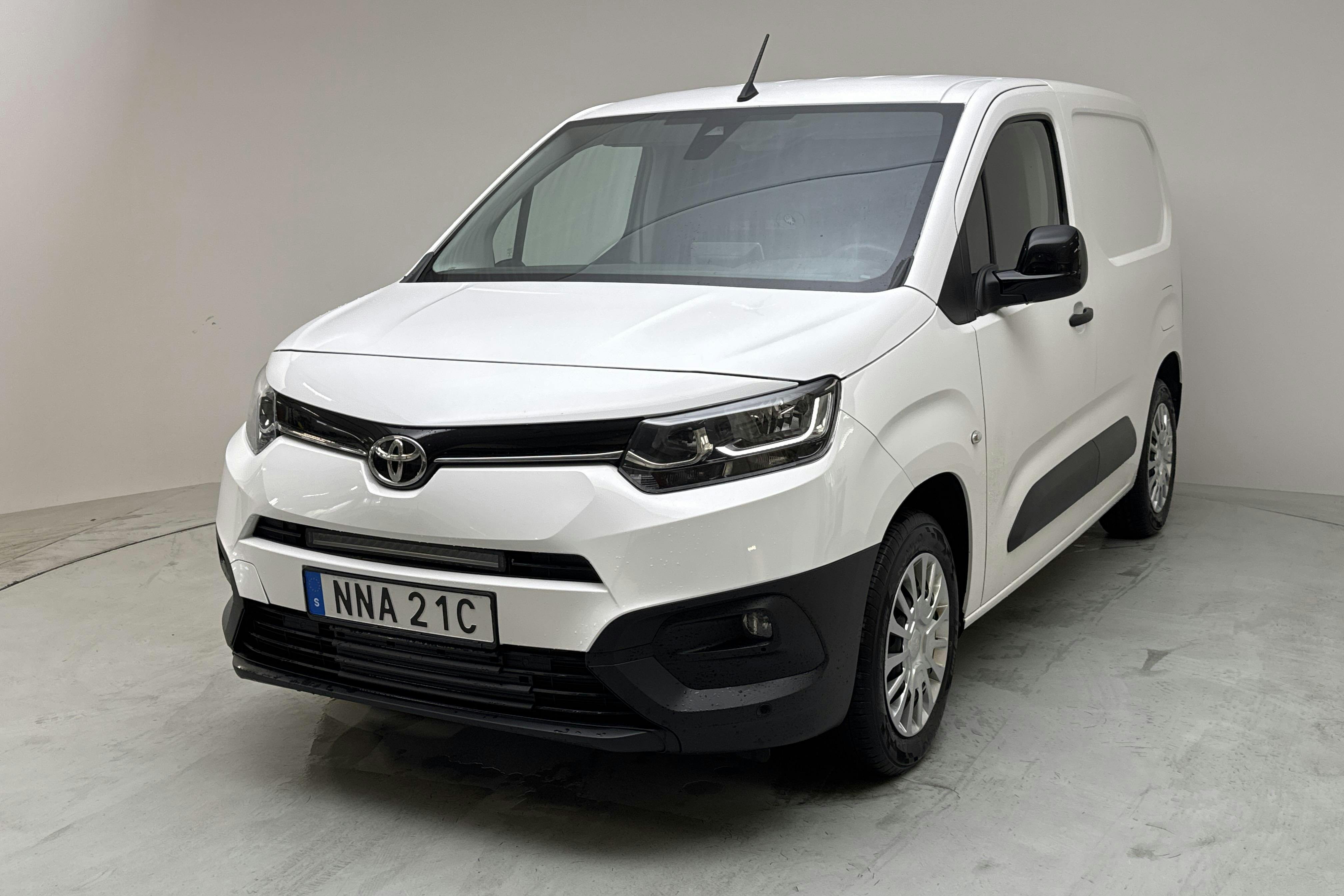 Toyota PROACE CITY 1.5D (130hk) - 11 540 mil - Automat - vit - 2022