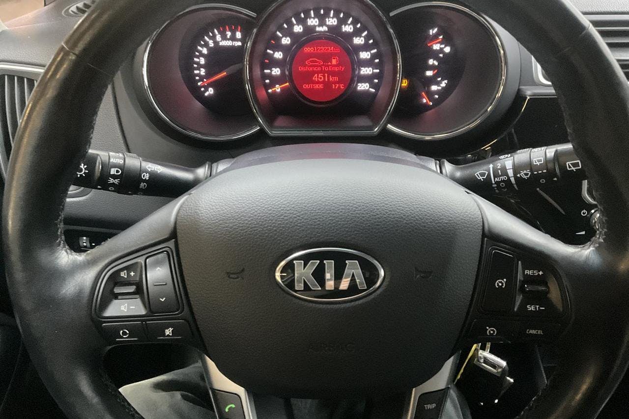 KIA Rio 1.2 (85hk) - 123 240 km - Manual - white - 2016