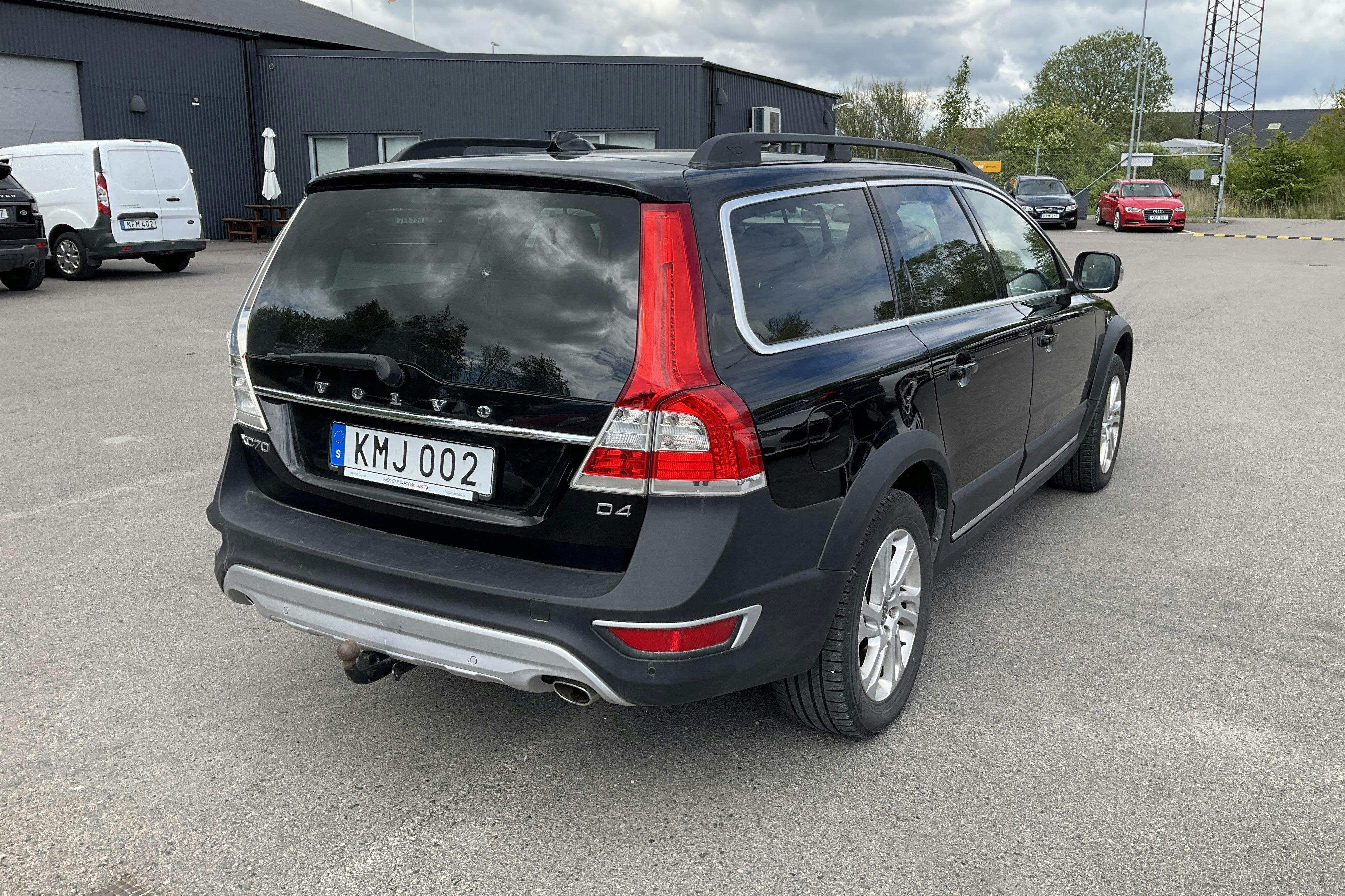 Volvo XC70 II D4 2WD (181hk) - 15 904 mil - Automat - svart - 2014