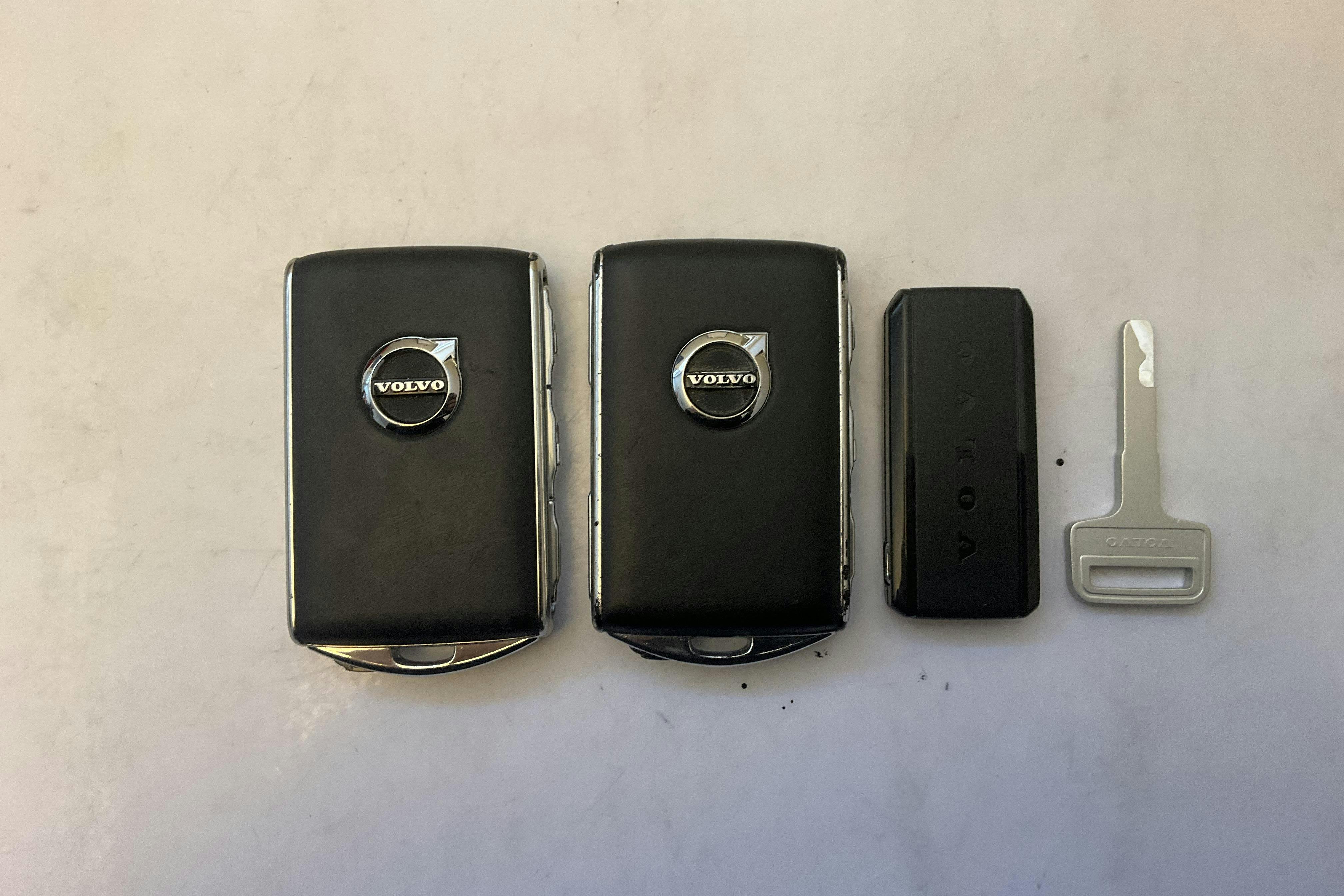 Volvo S60 T8 AWD Twin Engine (390hk) - 88 830 km - Automatic - black - 2020