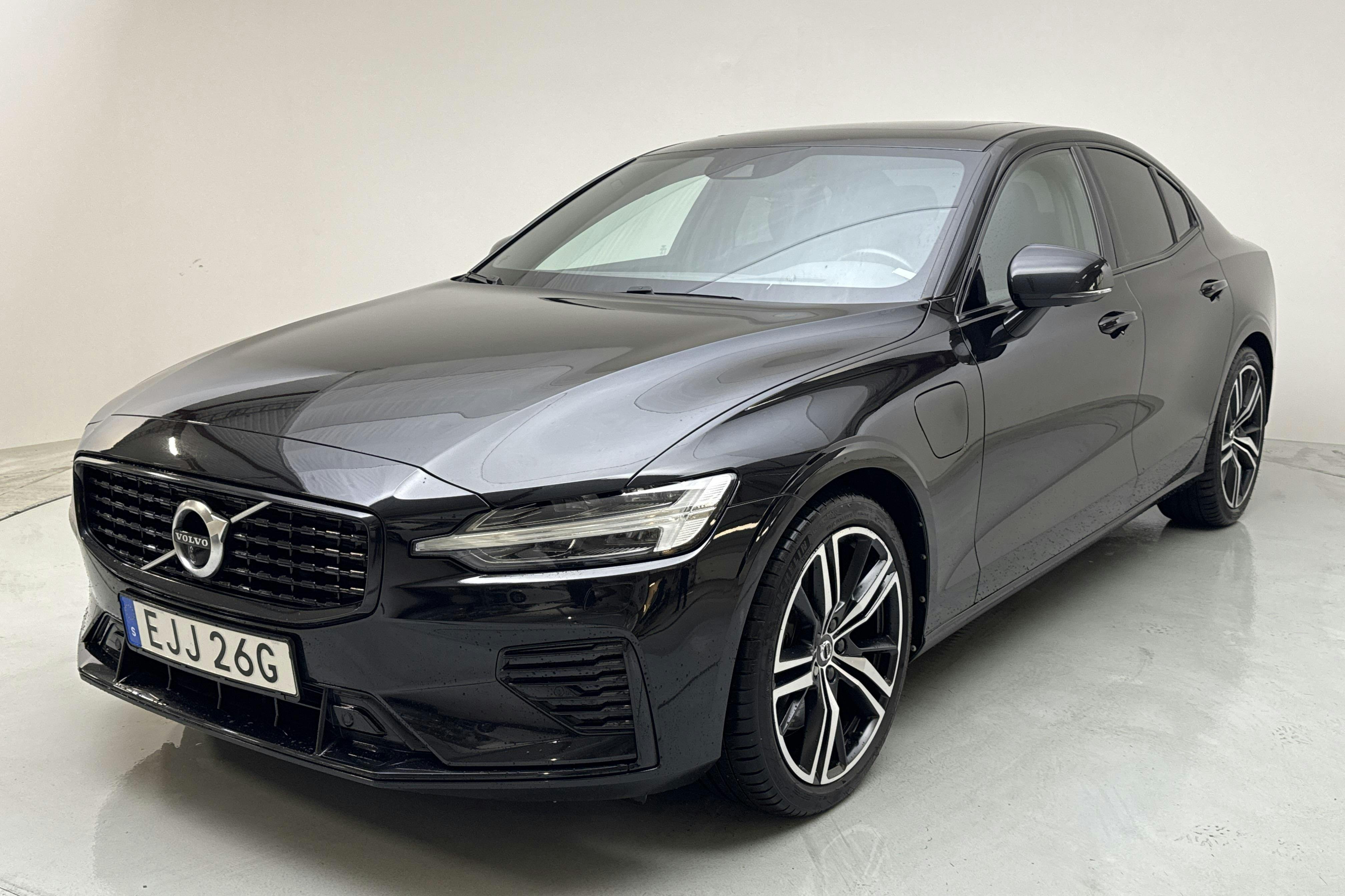 Volvo S60 T8 AWD Twin Engine (390hk) - 88 830 km - Automatic - black - 2020
